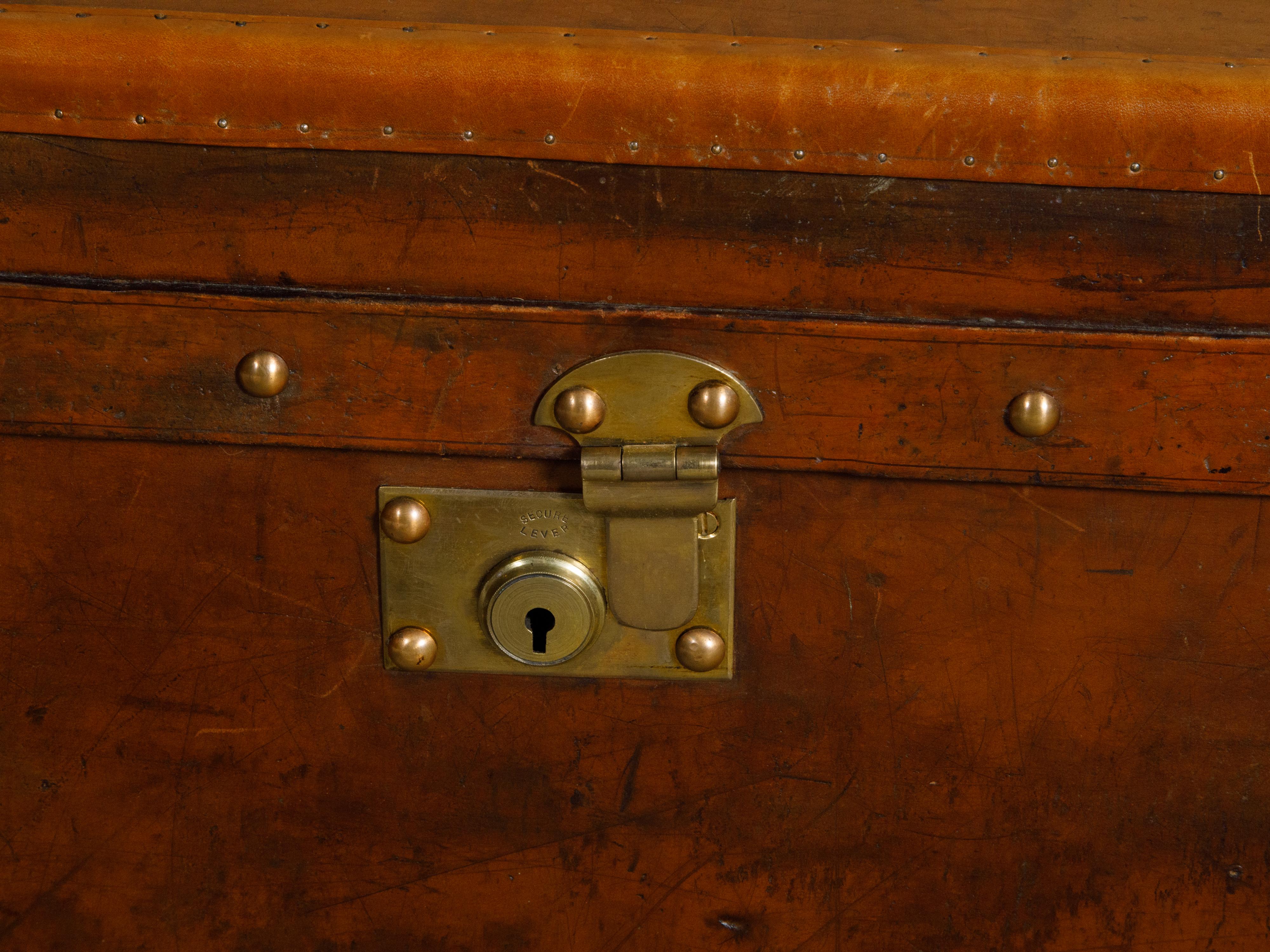English Turn of the Century Leather Trunk with Brass Accents and Monogram, 1900s For Sale 1