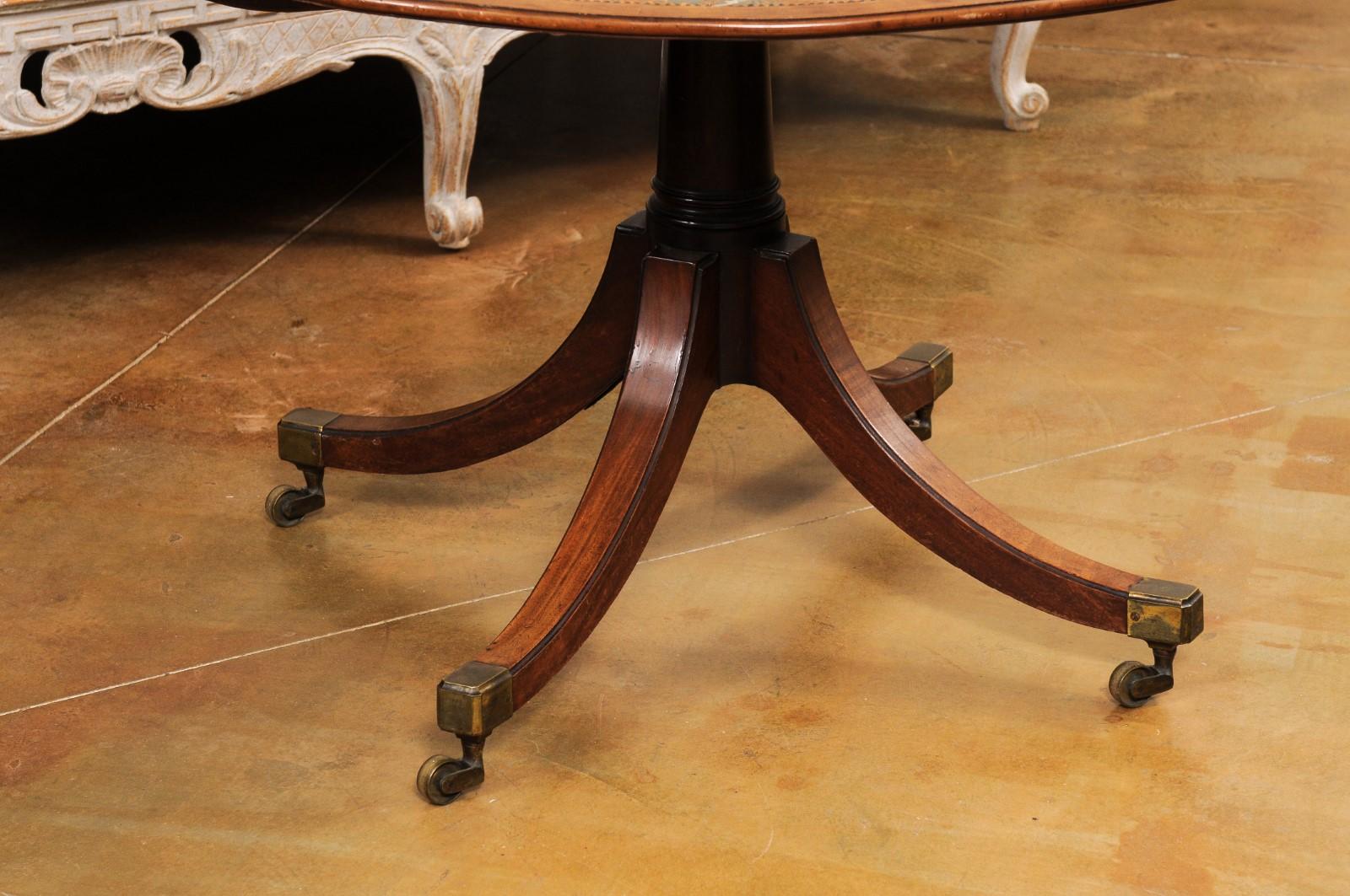 English Turn of the Century Mahogany Tilt Top Center Table with Leather Top In Good Condition For Sale In Atlanta, GA