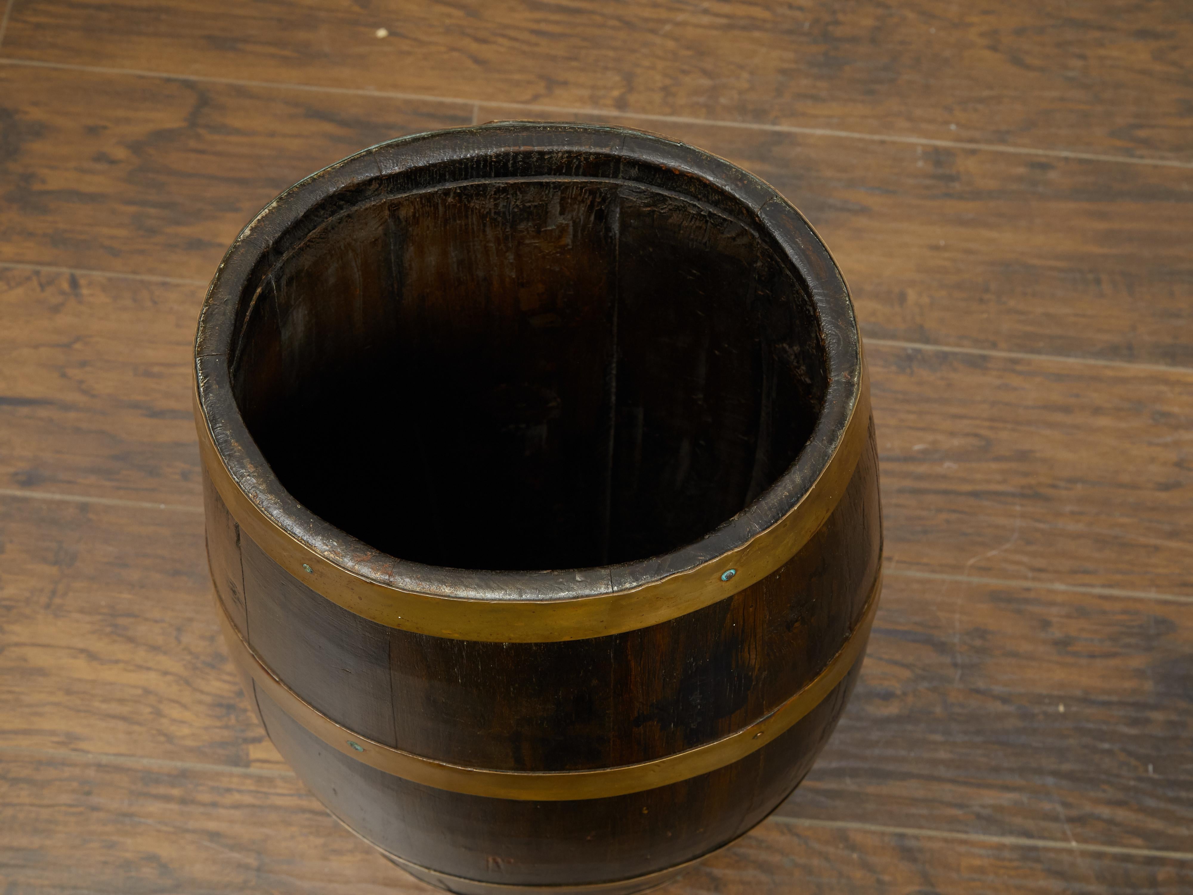 20th Century English Turn of the Century Oak Barrel with Brass Braces, circa 1900 For Sale