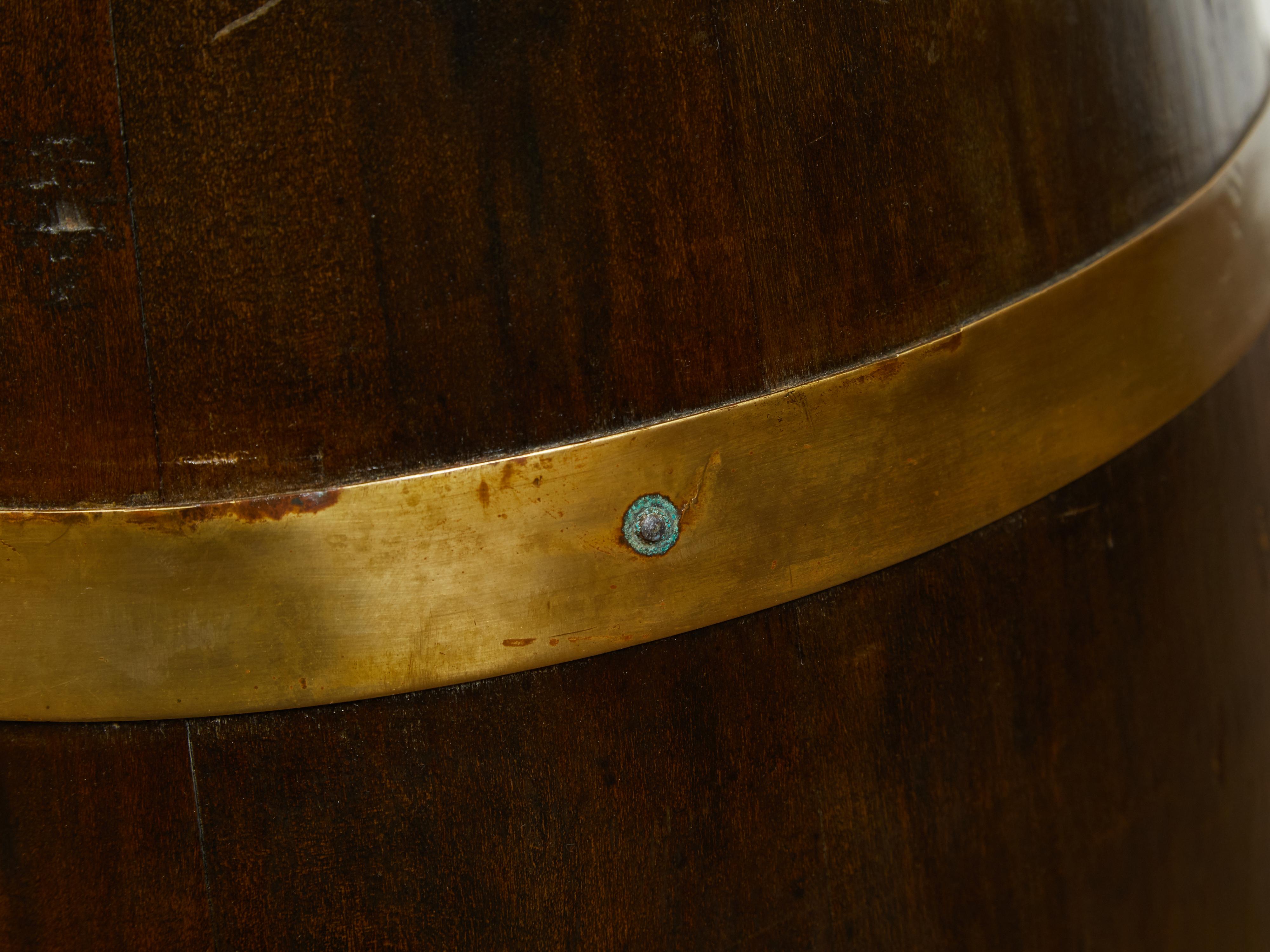 English Turn of the Century Oak Barrel with Brass Braces, circa 1900 For Sale 1