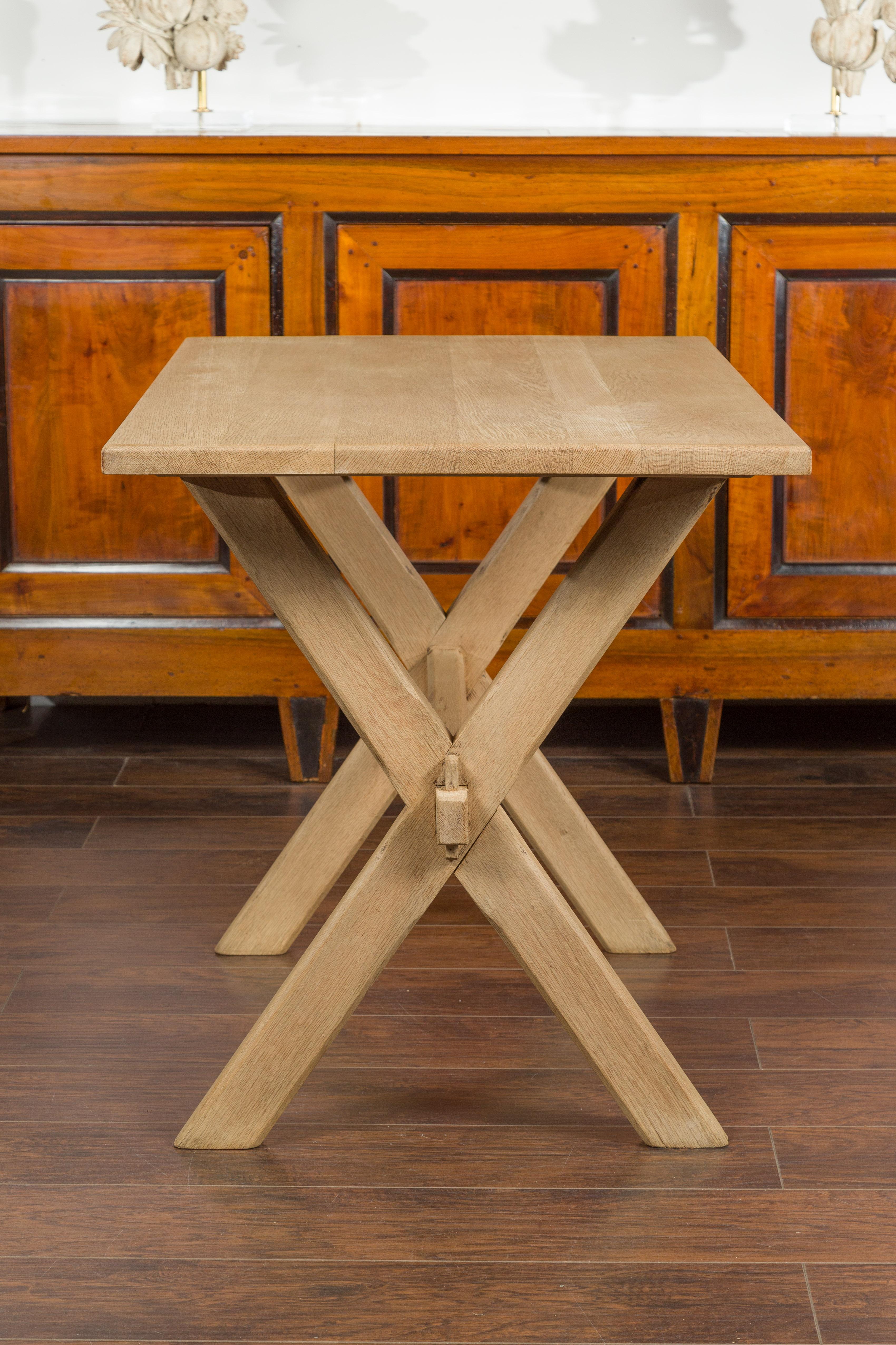 English Turn of the Century Oak Sawbuck Table with X-Form Base, circa 1900 For Sale 5