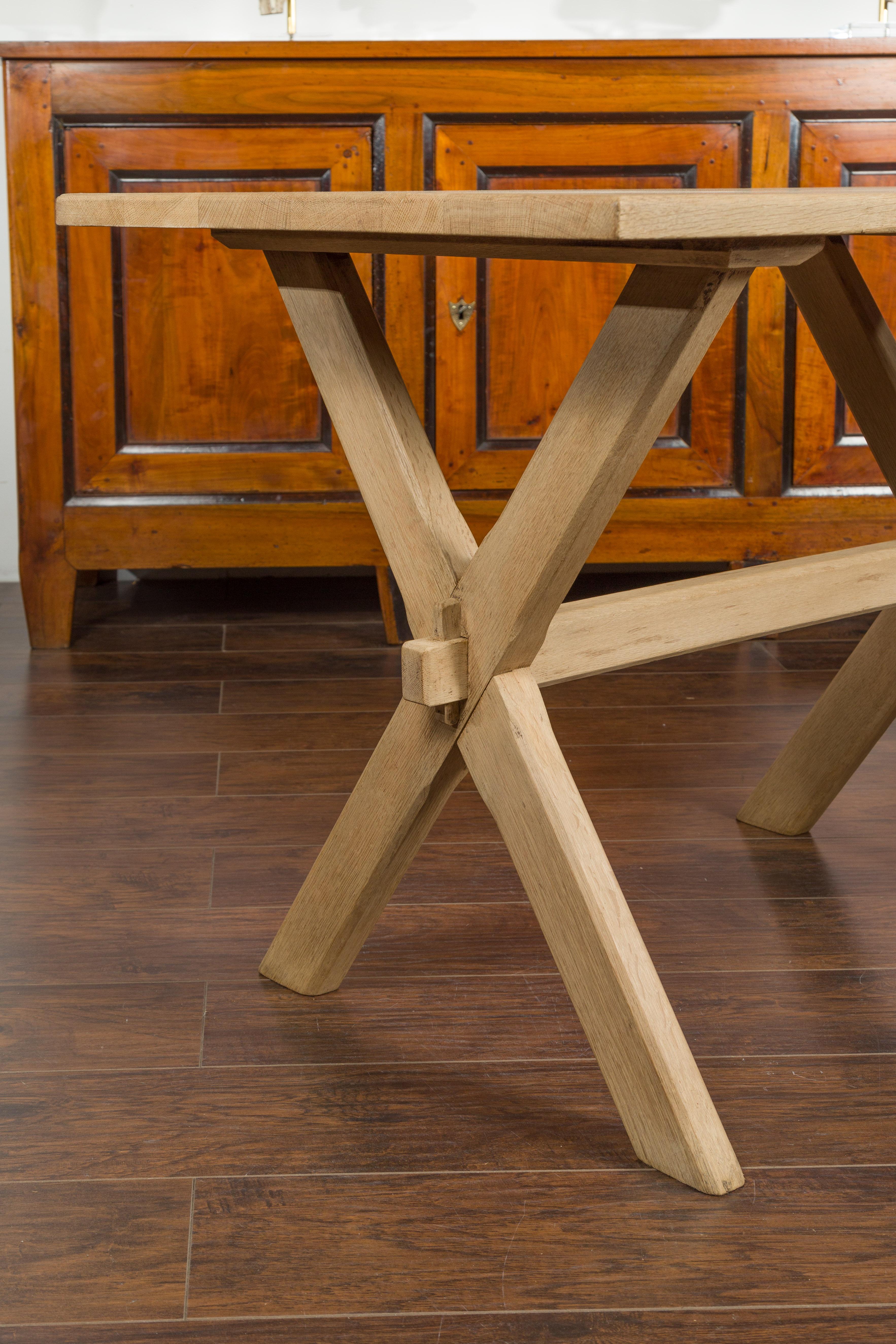 English Turn of the Century Oak Sawbuck Table with X-Form Base, circa 1900 For Sale 3