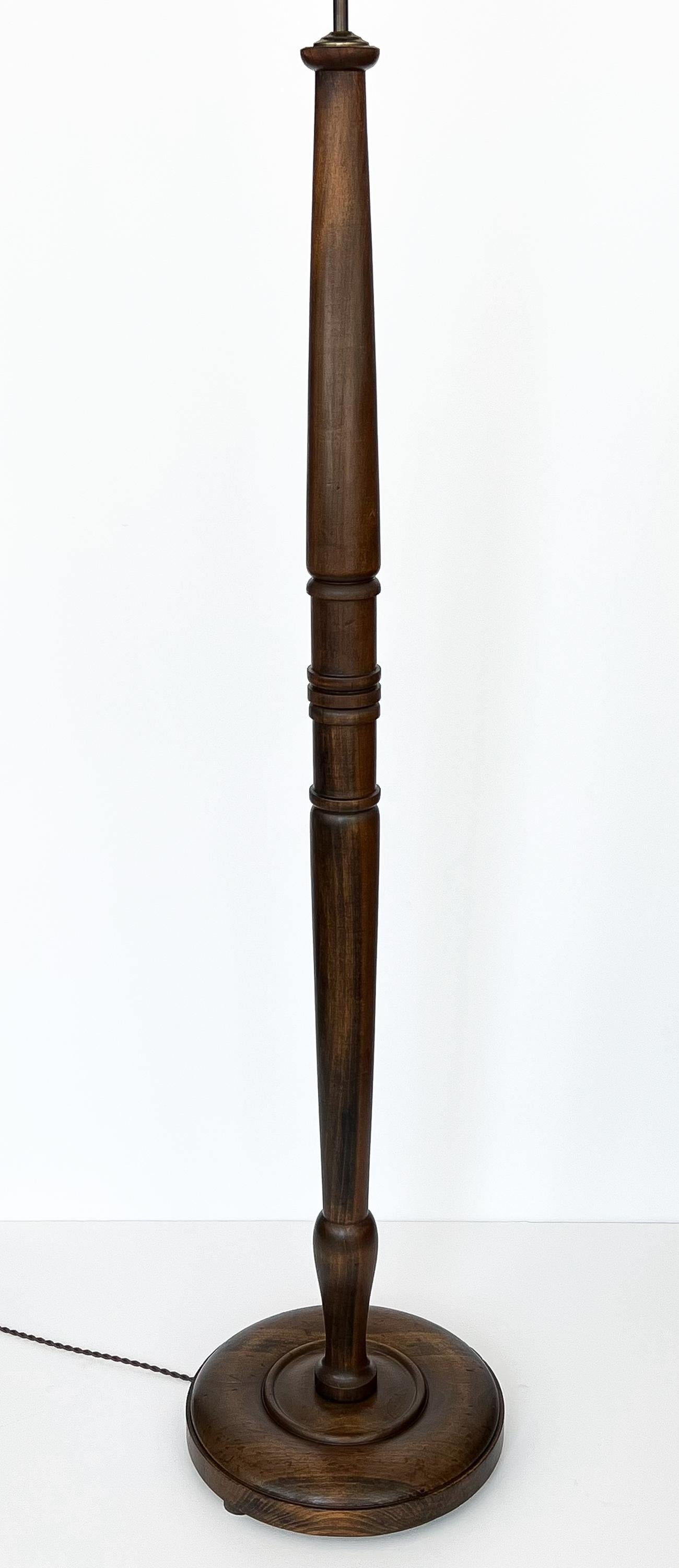 Edwardian English Turned Solid Wood Floor Lamp