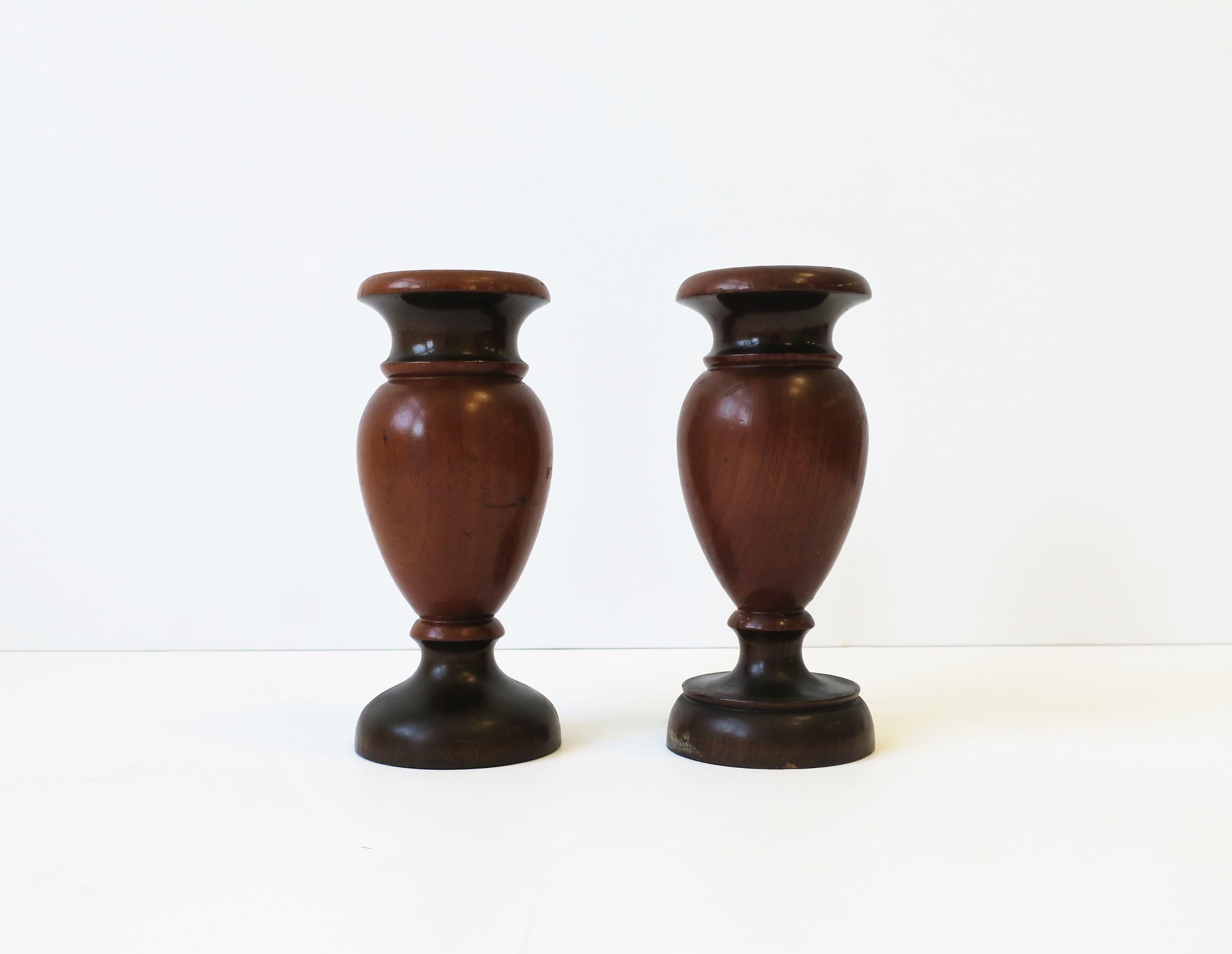 English Turned Walnut Urn Wood Spill Vases, Pair, circa 19th Century For Sale 3
