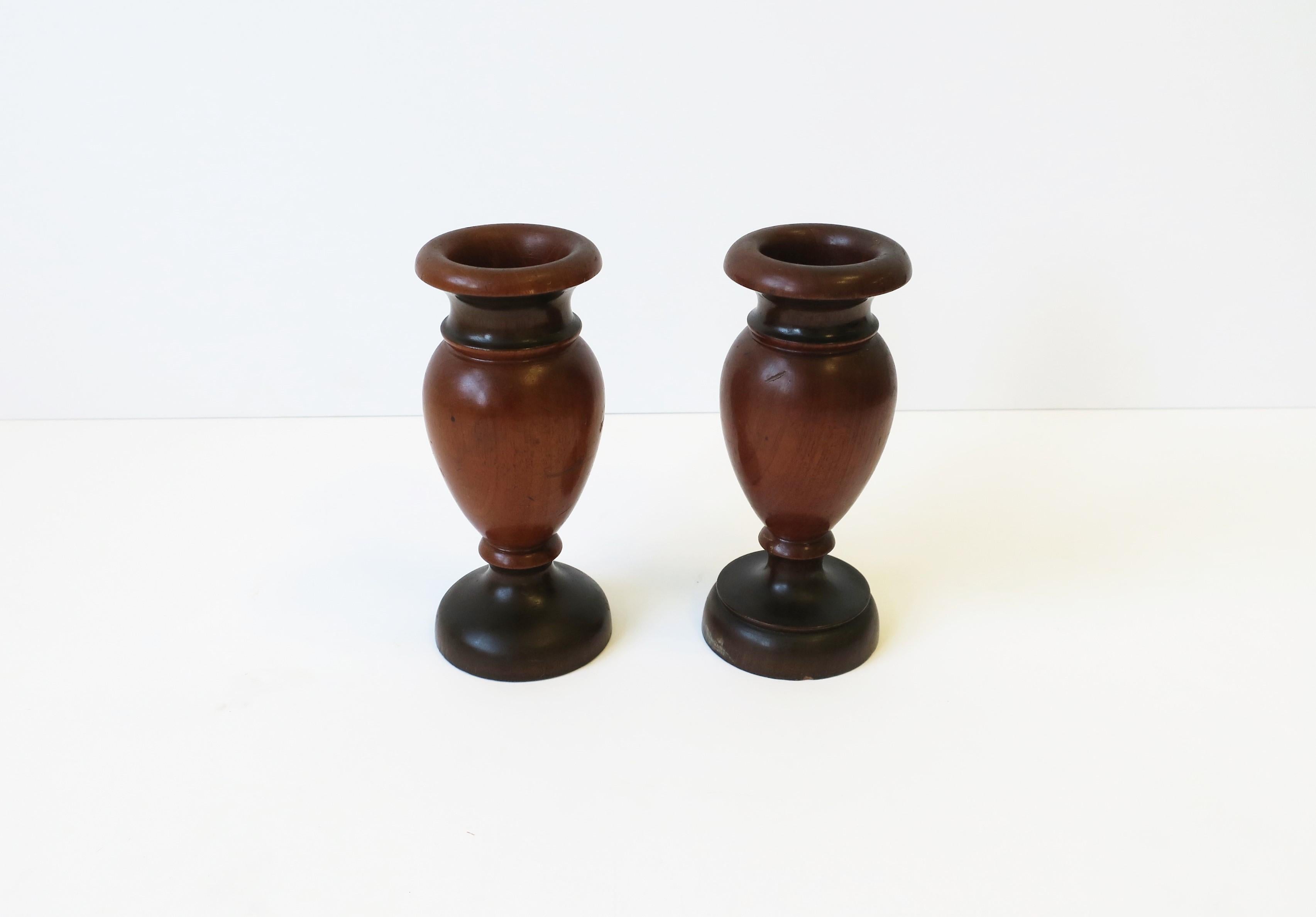 English Turned Walnut Urn Wood Spill Vases, Pair, circa 19th Century For Sale 4