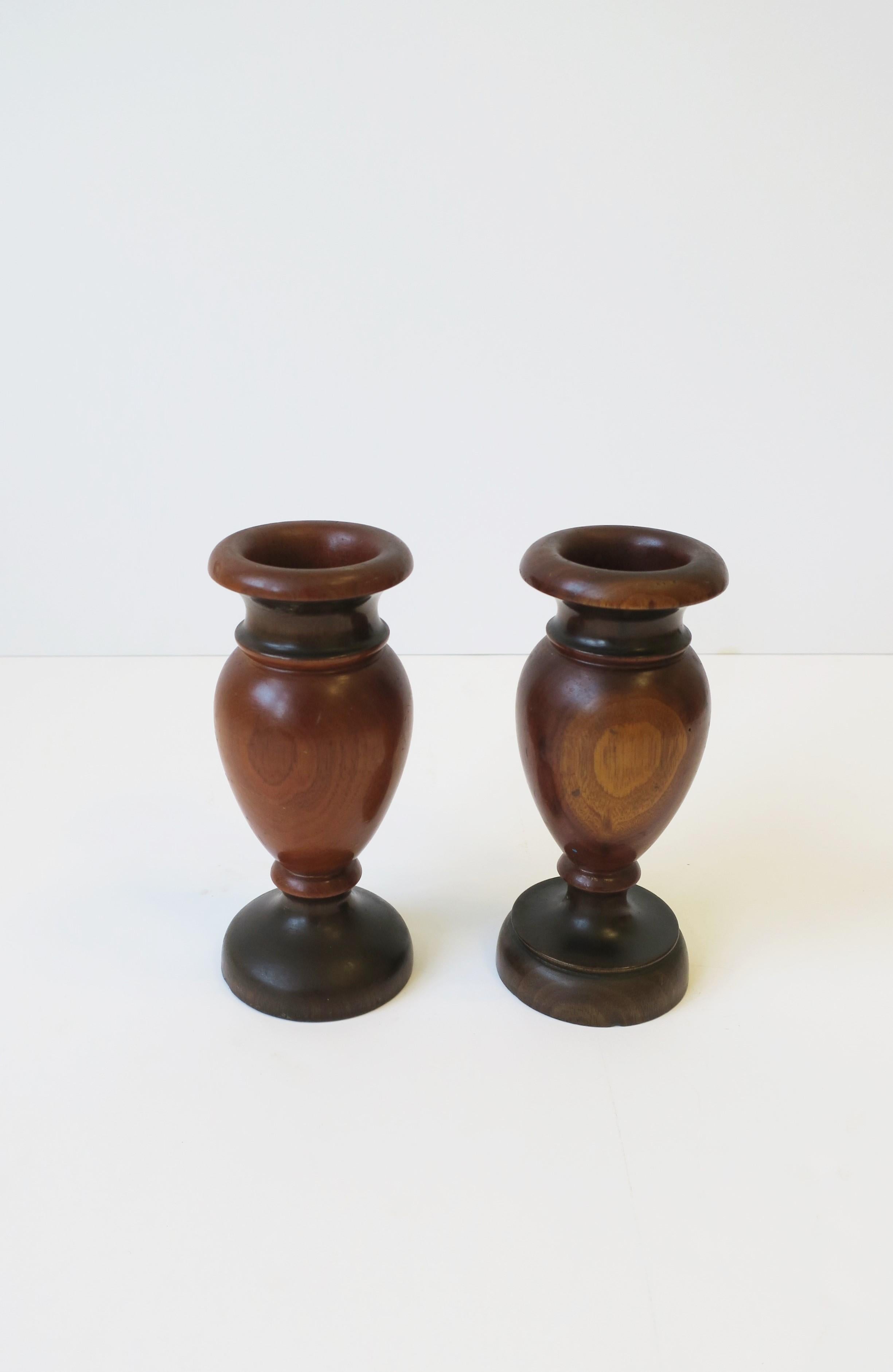English Turned Walnut Urn Wood Spill Vases, Pair, circa 19th Century For Sale 6
