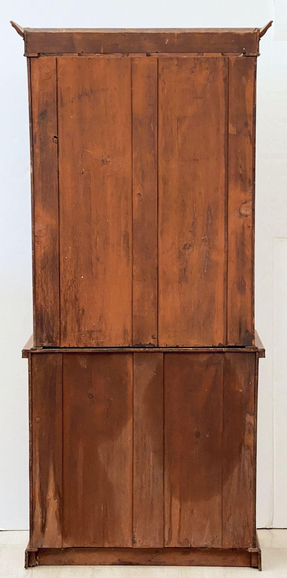 English Two-Tiered Bookcase of Mahogany from the 19th Century For Sale 13