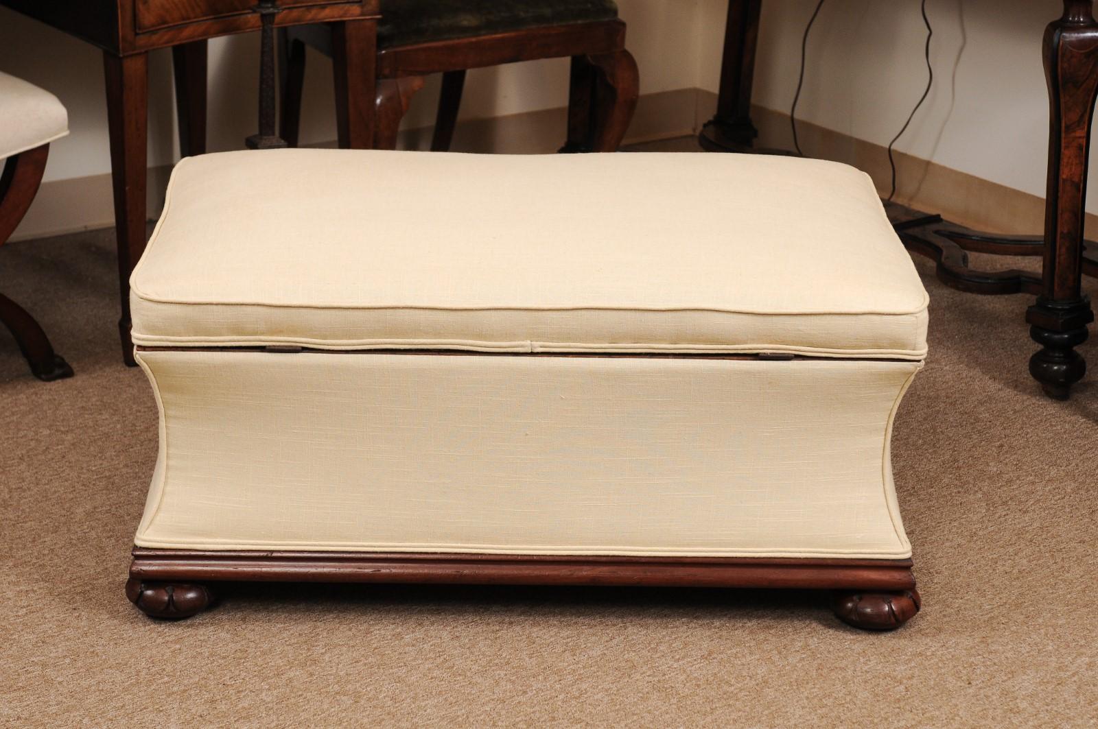  English Upholstered Linen and Mahogany Lift Top Ottoman, Late 19th Century 7