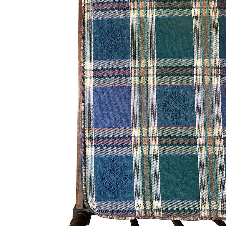Arts and Crafts Fauteuil ou banc anglais tapissé de deux places en bois de Bobbin Stick and Ball en vente