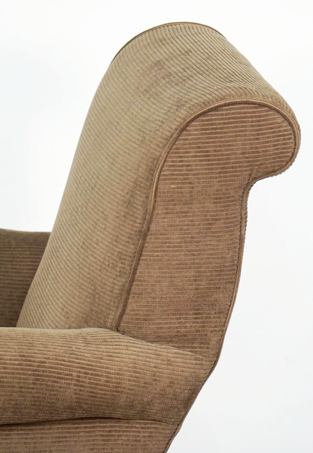 English Upholstered Wingback or Library Lounge Armchair For Sale 4