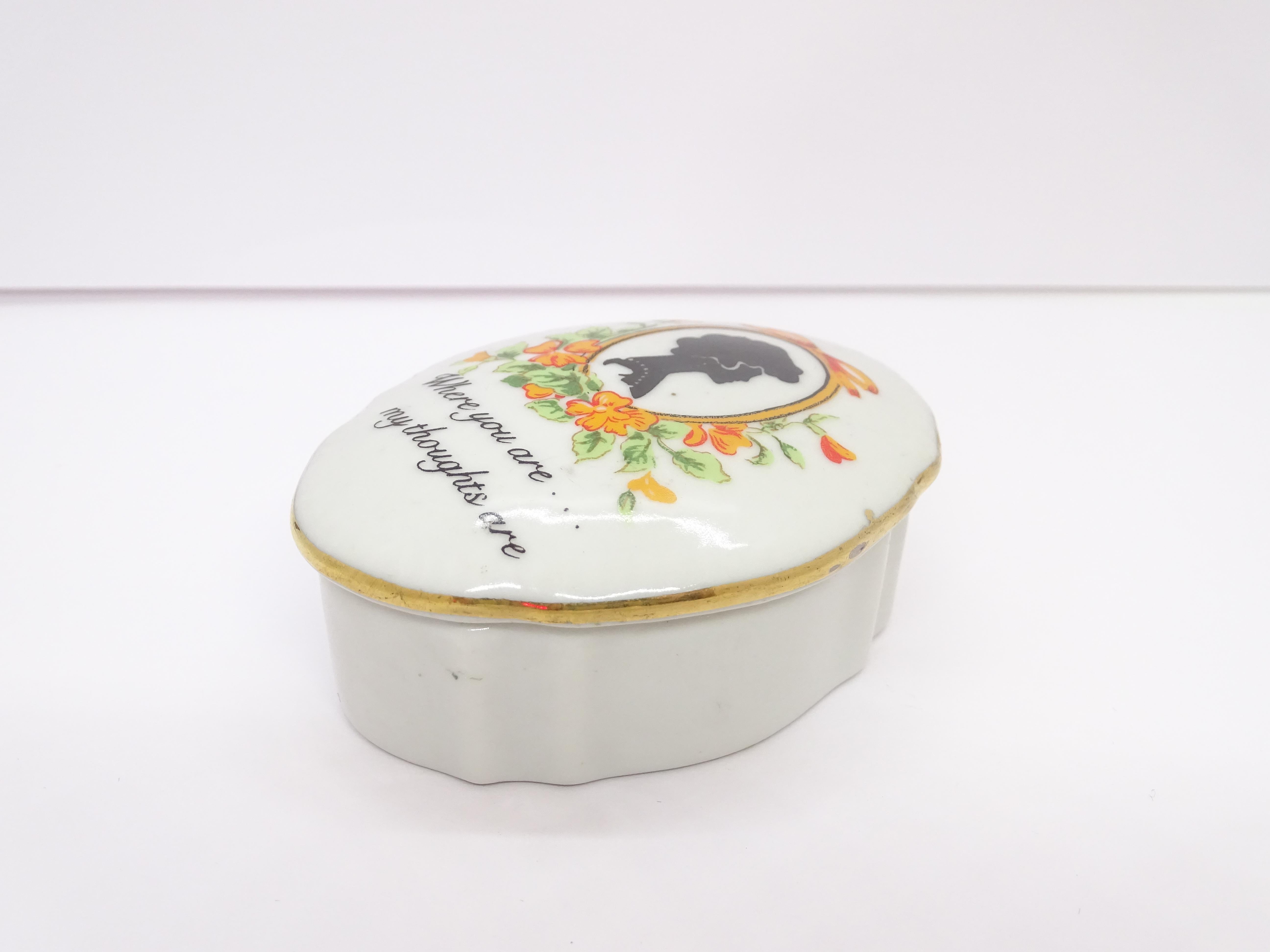 Femenino o masculino Joyero camafeo vctoriano inglés, porcelana y adornos de oro en venta