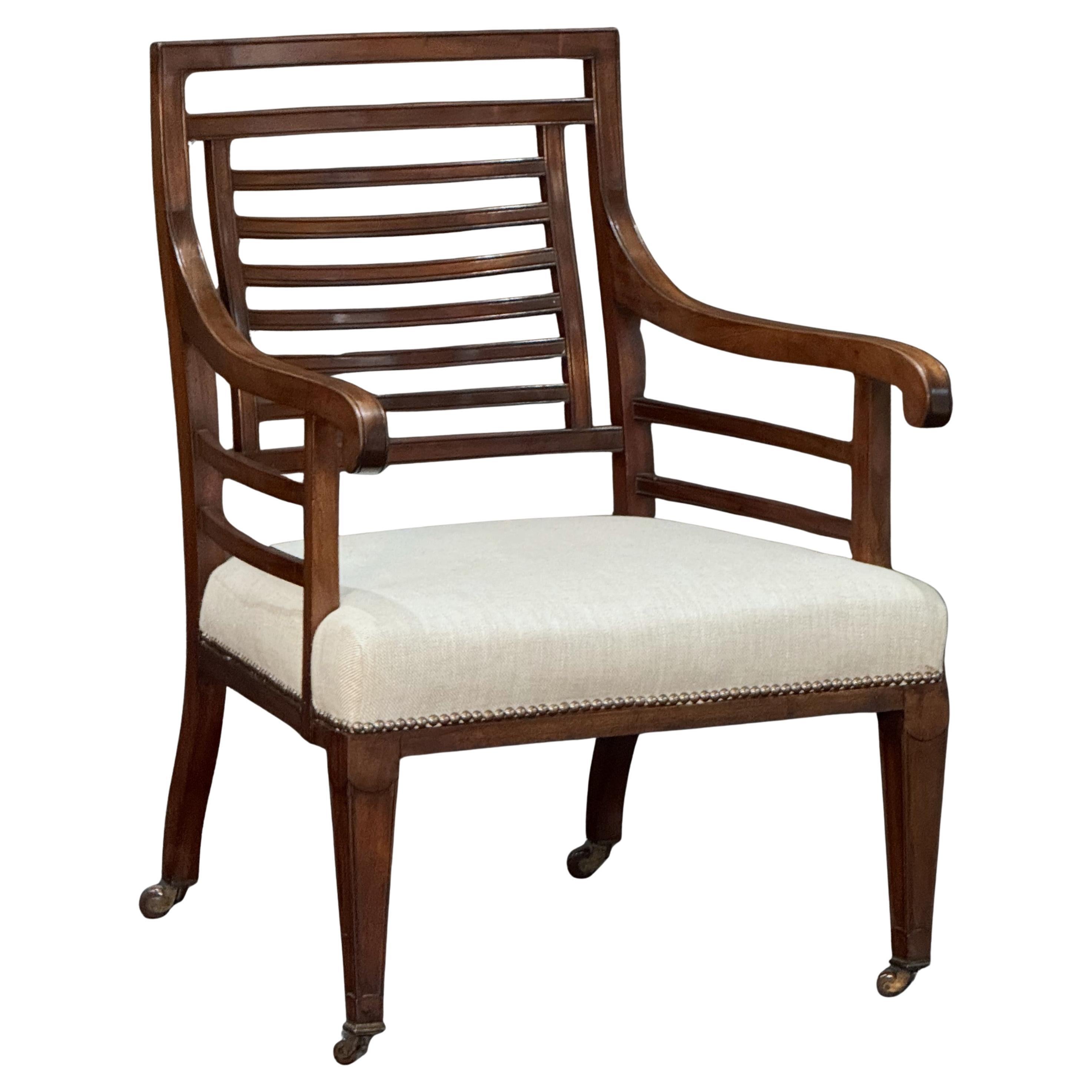 Turned English Vernacular Reading Chair or Armchair of Mahogany from the Georgian Era For Sale