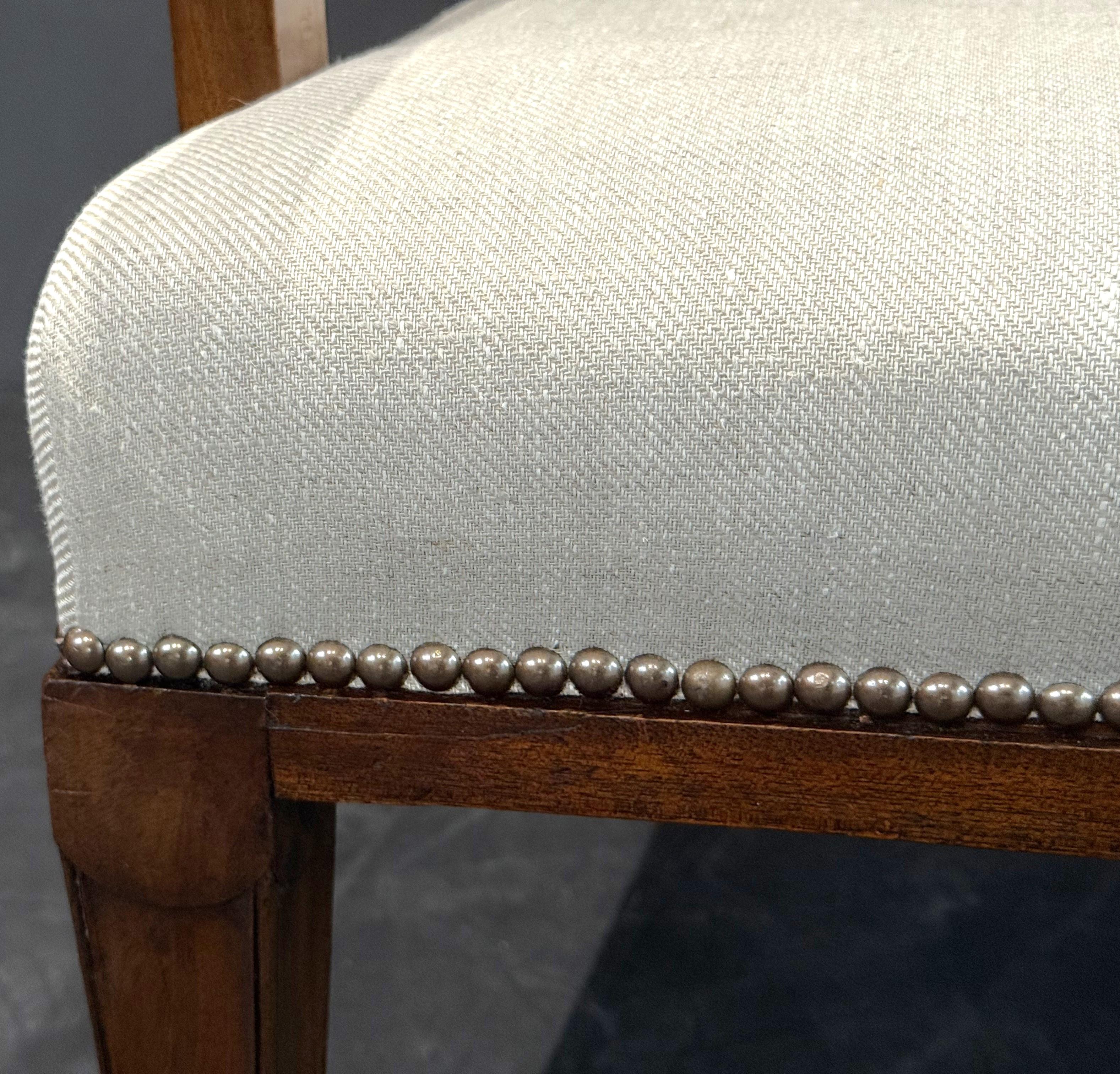 English Vernacular Reading Chair or Armchair of Mahogany from the Georgian Era For Sale 3
