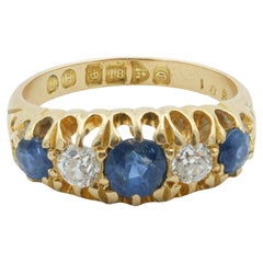 Englischer viktorianischer halber viktorianischer Ring aus 18 Karat Gelbgold mit Saphir und Diamant