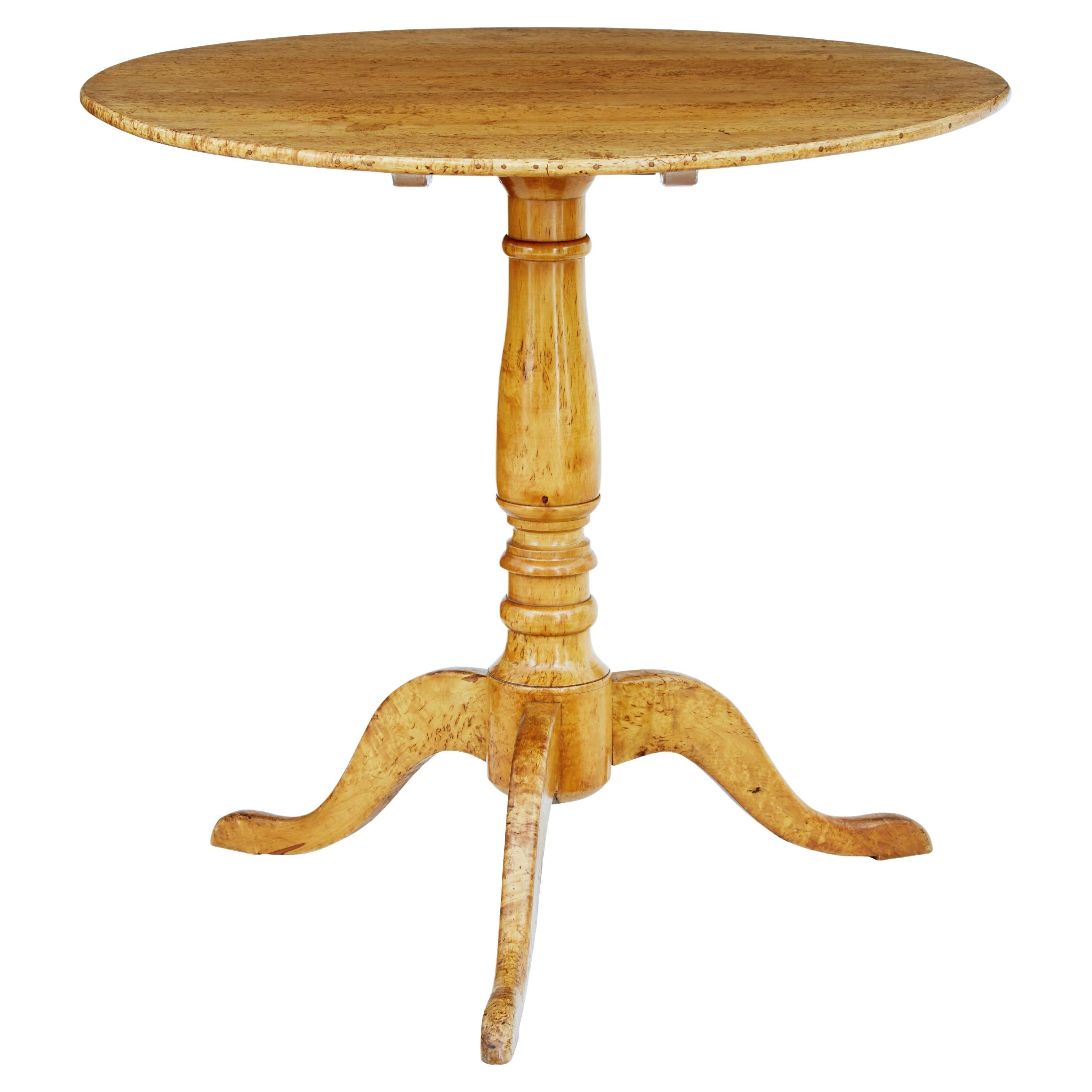 English Victorian 1870s Burr Birch Round Tilt Top Occasional Pedestal Table For Sale