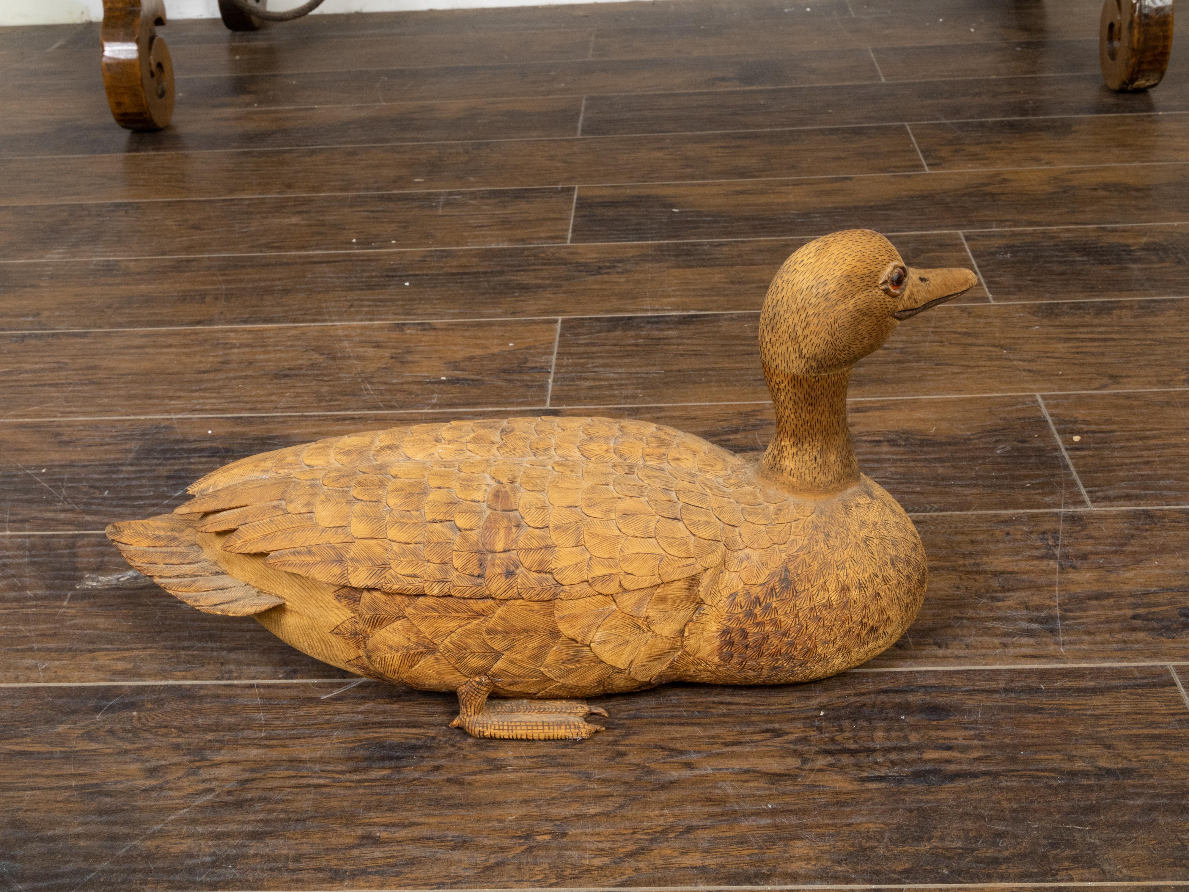 English Victorian 19th Century Carved Wooden Duck with Detailed Plumage For Sale 3
