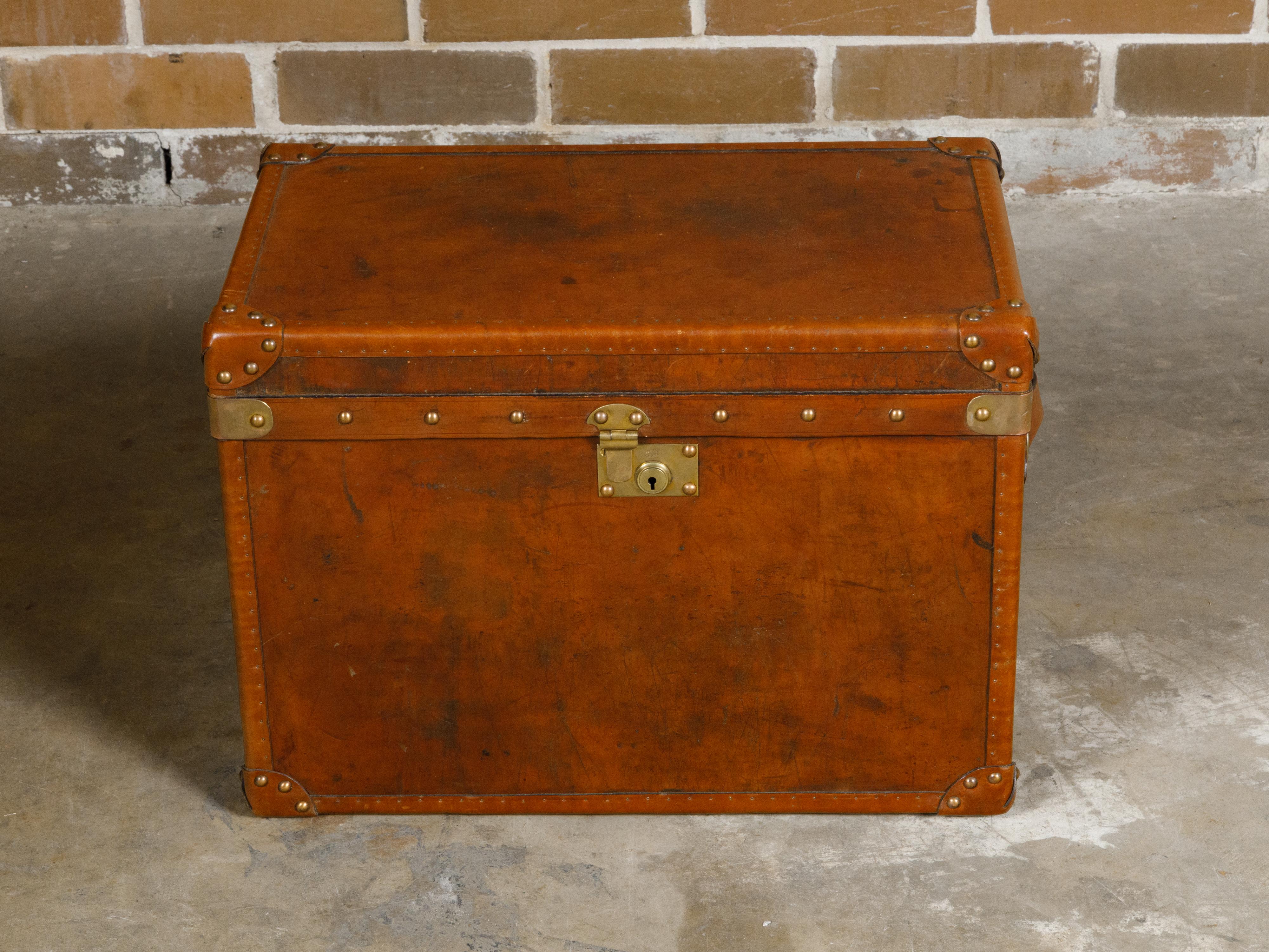 English Victorian 19th Century Leather Travel Trunk with Brass Hardware For Sale 8