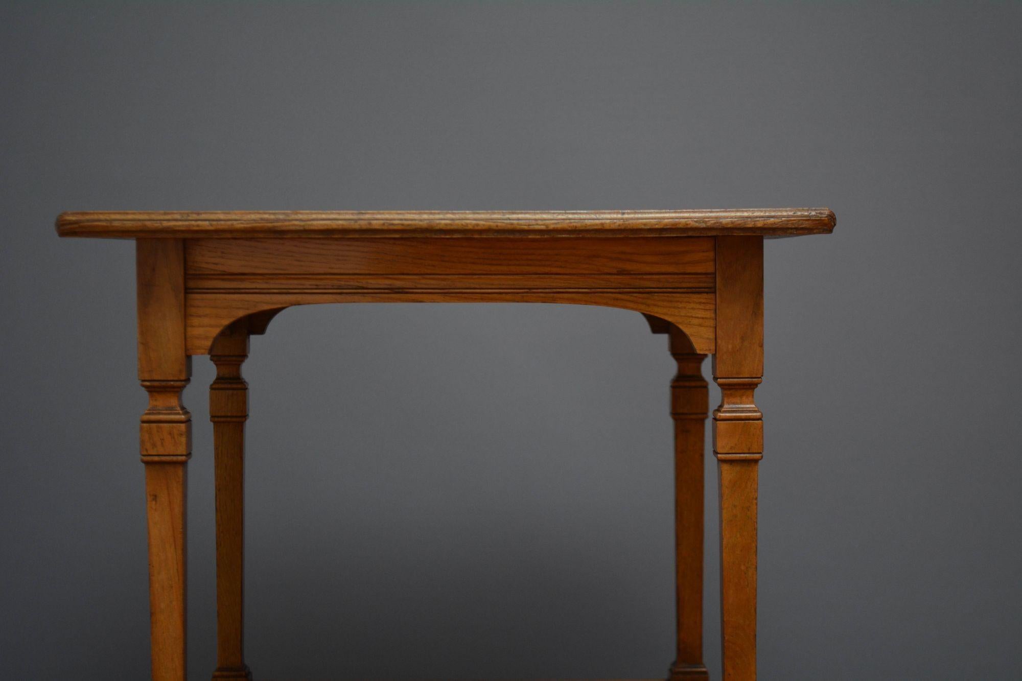 Mesa auxiliar de fresno inglesa Victorian Aesthetic Movement en venta 5