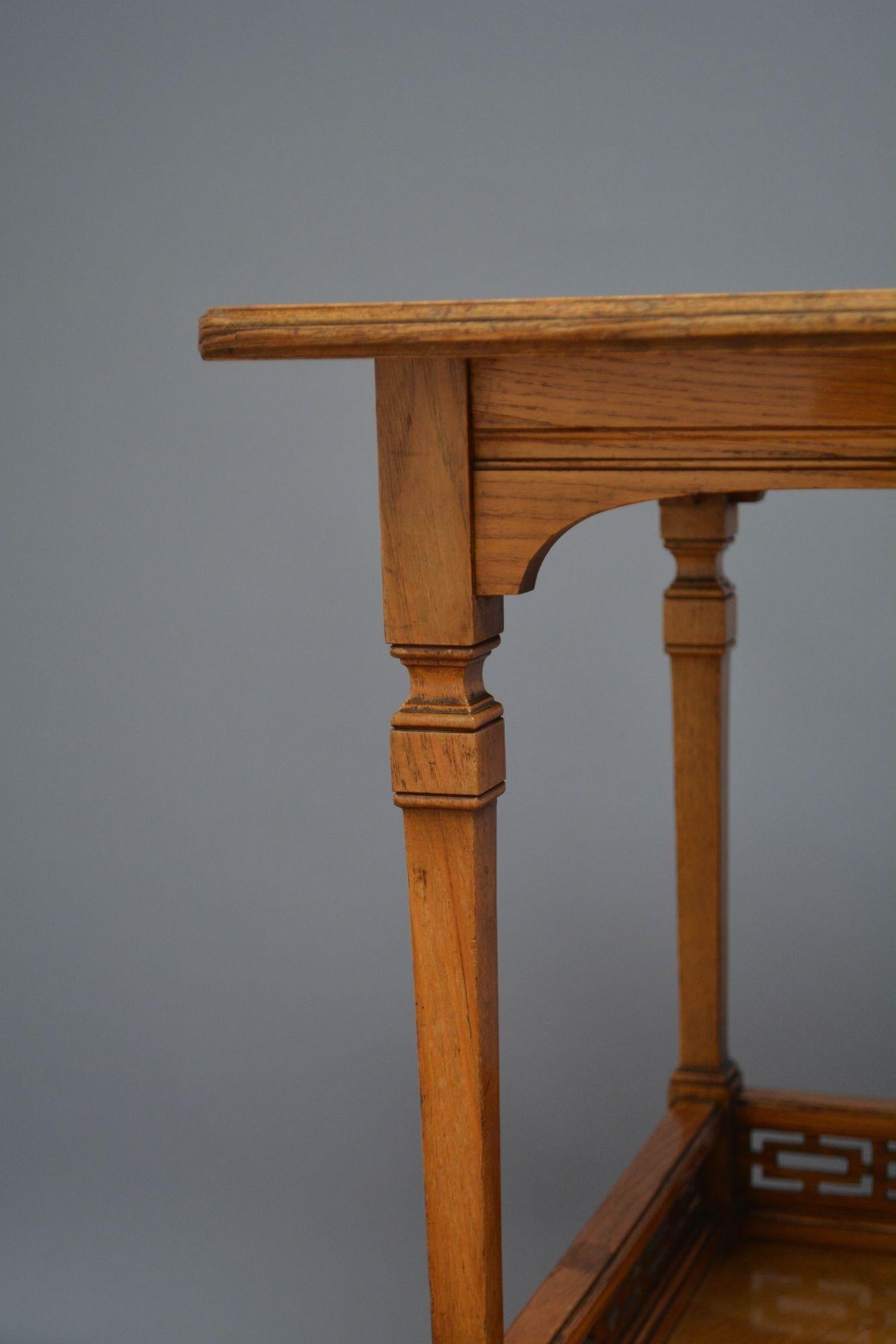 Mesa auxiliar de fresno inglesa Victorian Aesthetic Movement en venta 8