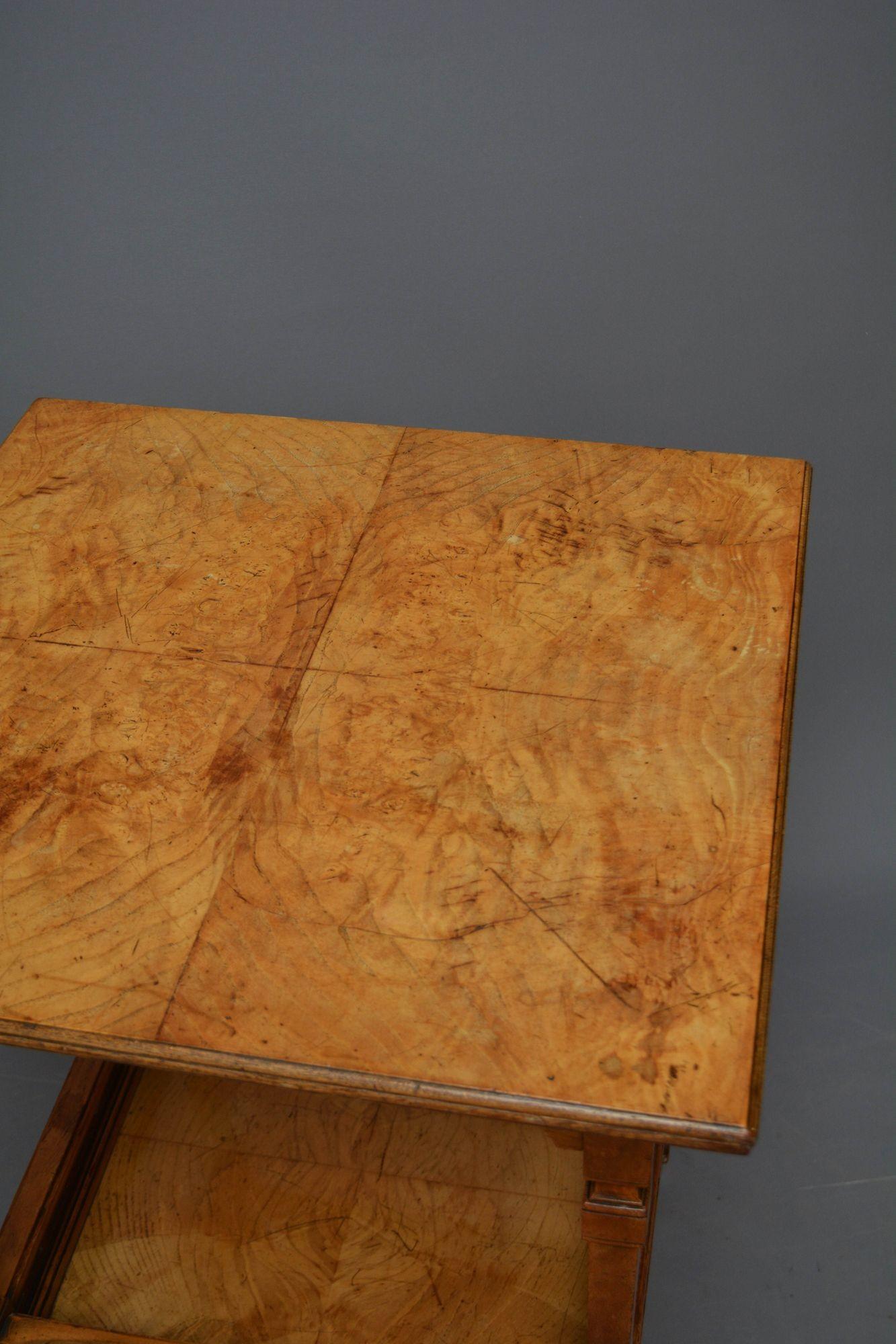 Mesa auxiliar de fresno inglesa Victorian Aesthetic Movement en venta 1