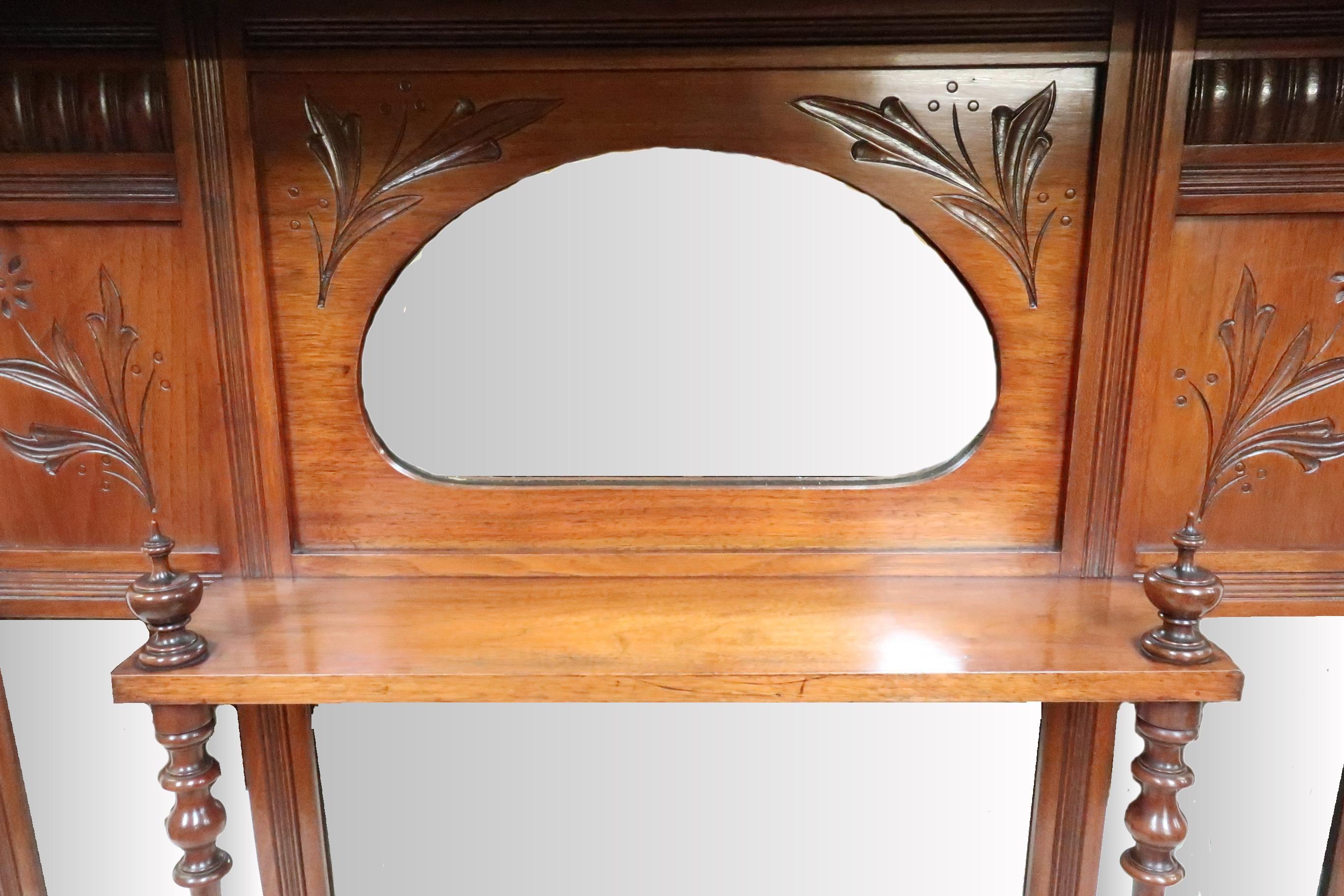 English Victorian Aesthetic Movement Walnut Overmantel Mirror In Good Condition For Sale In Macclesfield, GB