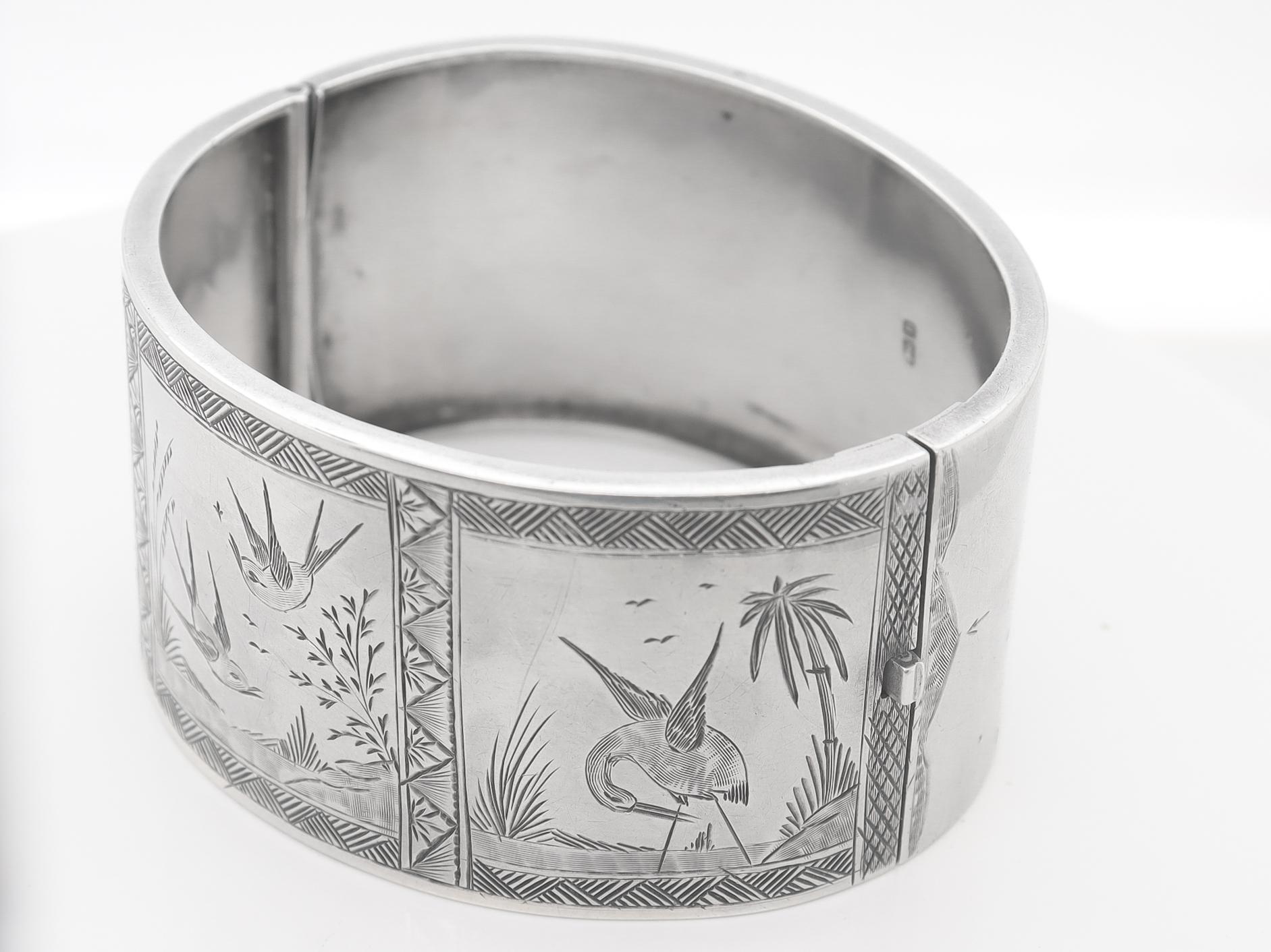 English Victorian Aesthetic Sterling Silver Bangle Bracelet with Scenes of Birds For Sale 6