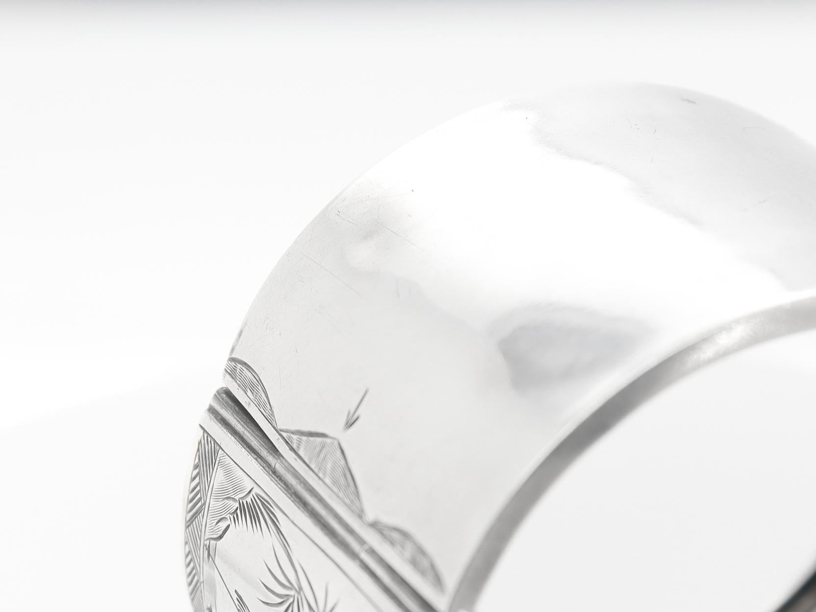 English Victorian Aesthetic Sterling Silver Bangle Bracelet with Scenes of Birds For Sale 11
