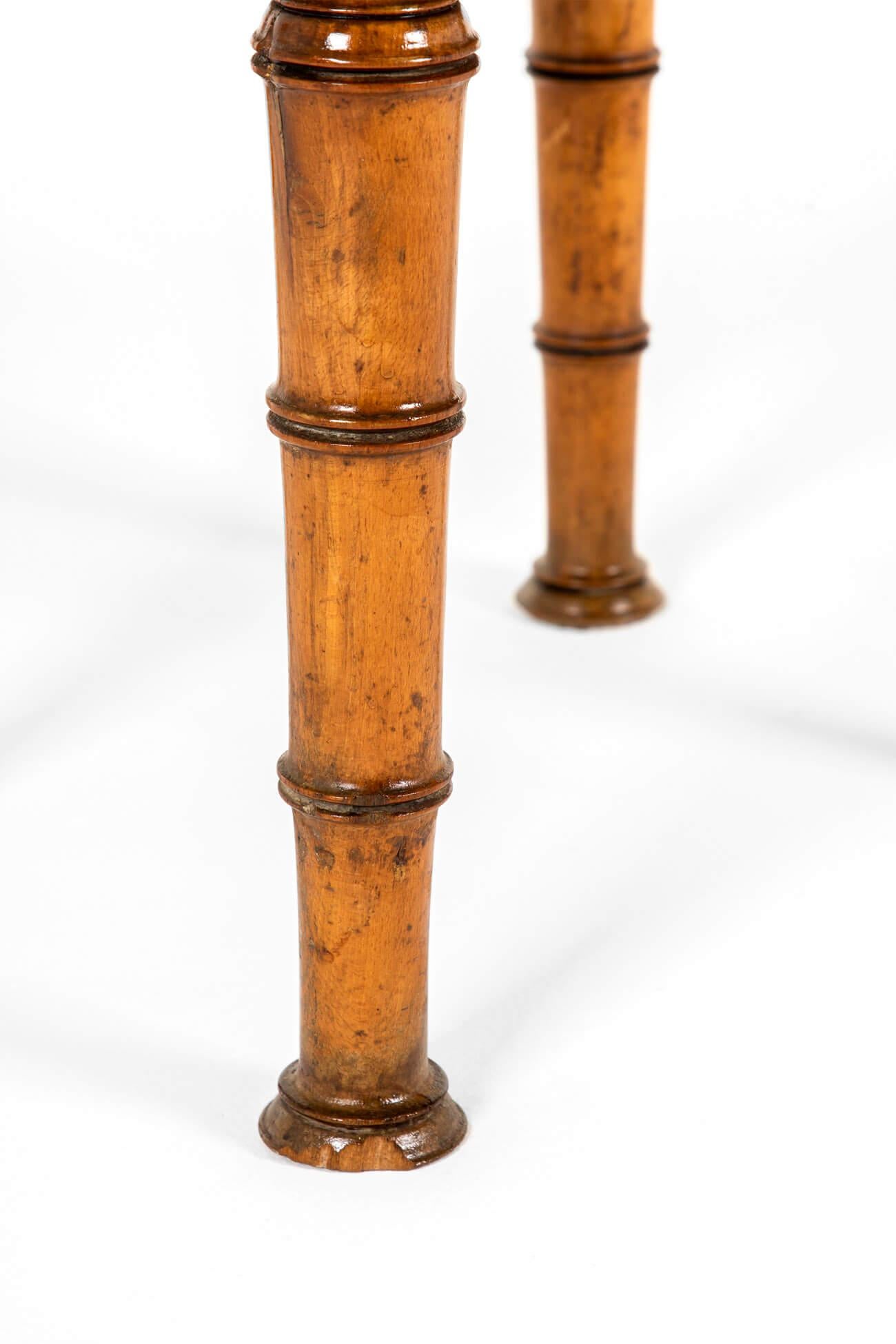 Meuble de chambre en bambou de style victorien anglais en vente 4