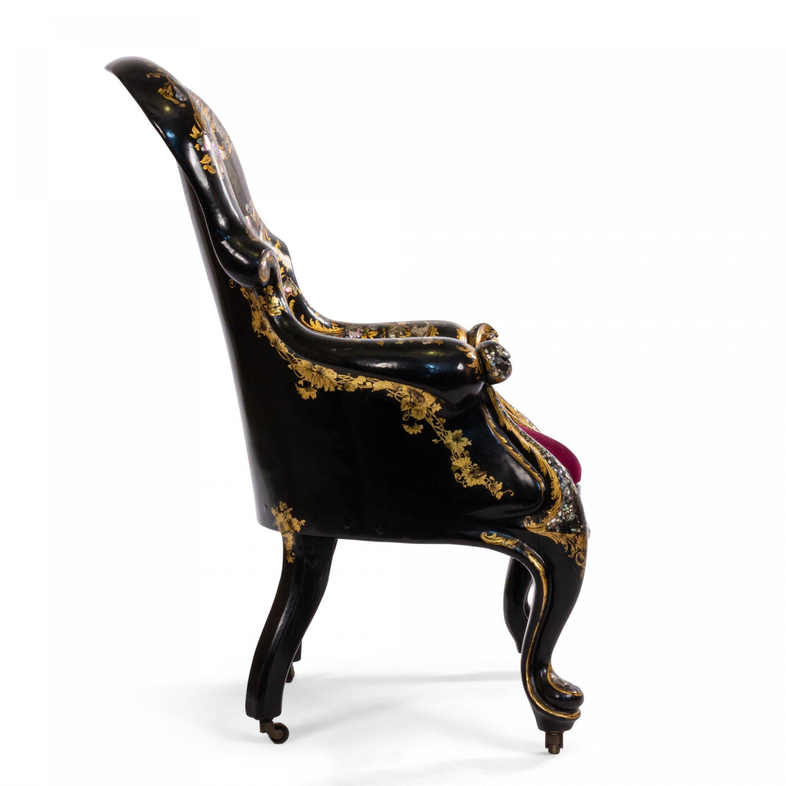 English Victorian Berg√©Re Arm Chair In Good Condition For Sale In New York, NY