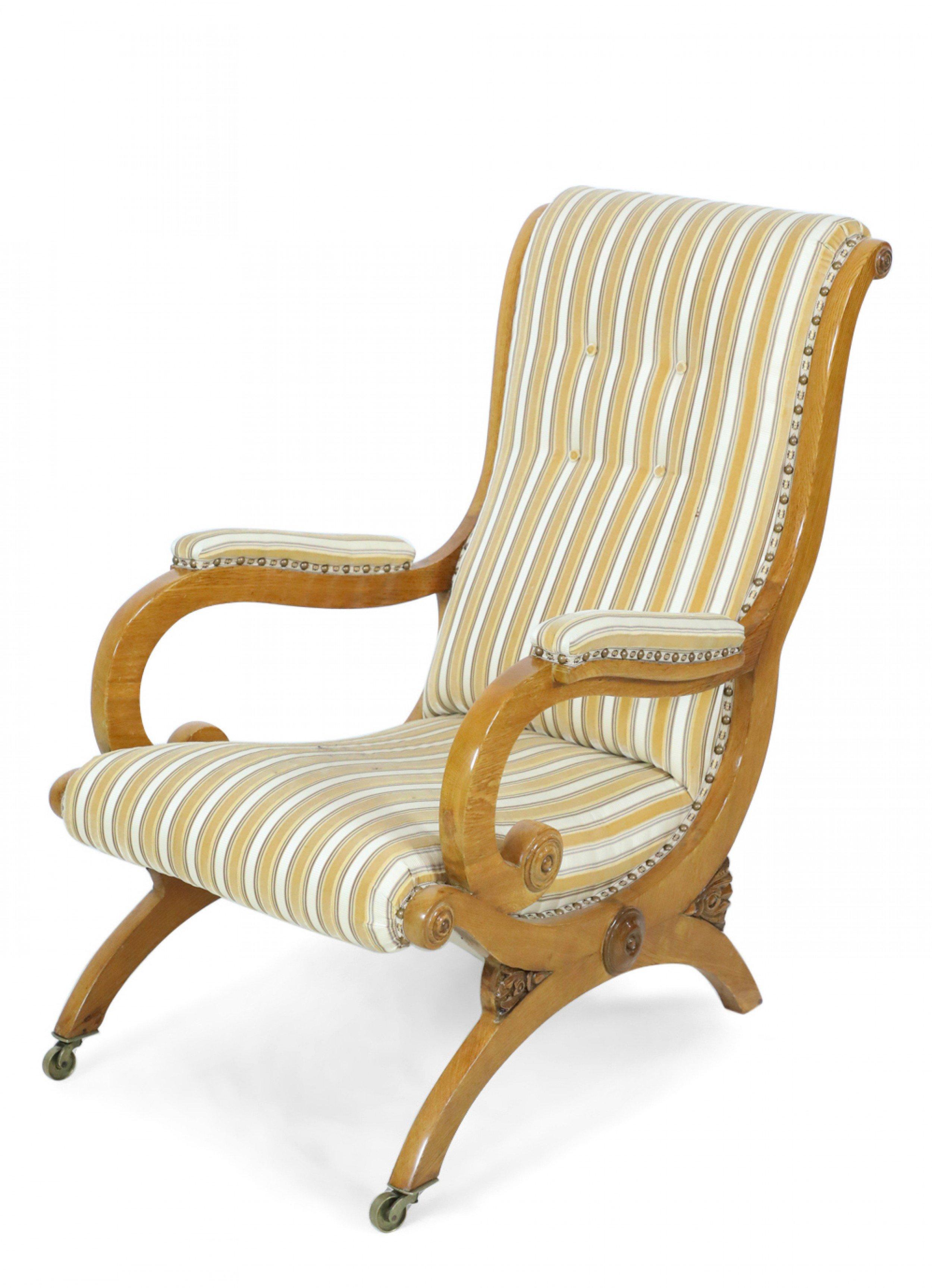 English Victorian Blond Wood Scroll Armchair with Striped Upholstery In Good Condition For Sale In New York, NY