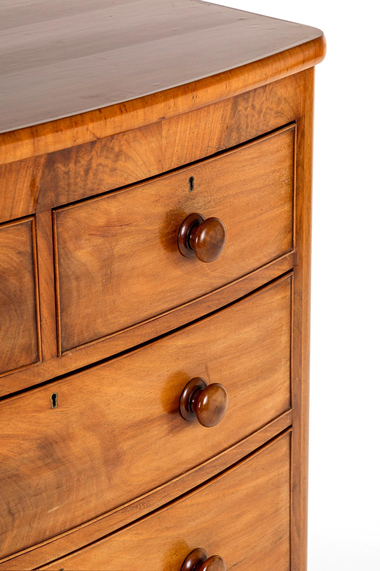 Mahogany English Victorian Bow Fronted Chest Of Drawers For Sale
