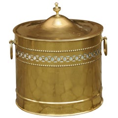 English Victorian Brass Coal Scuttle, circa 1880 with Lid and Pierced Motifs