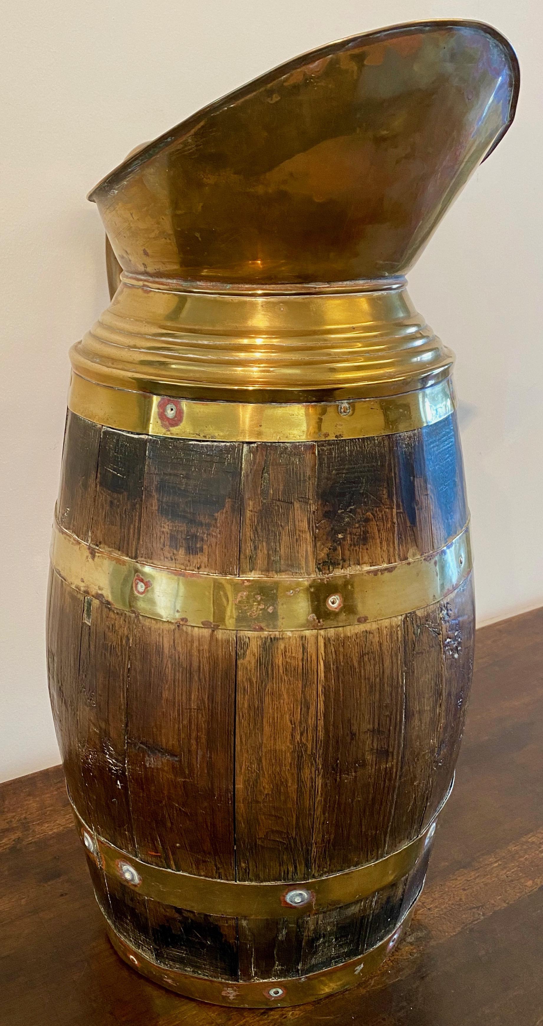 Late Victorian English Victorian Brass Coopered Oak Barrel, Late 19th Century For Sale