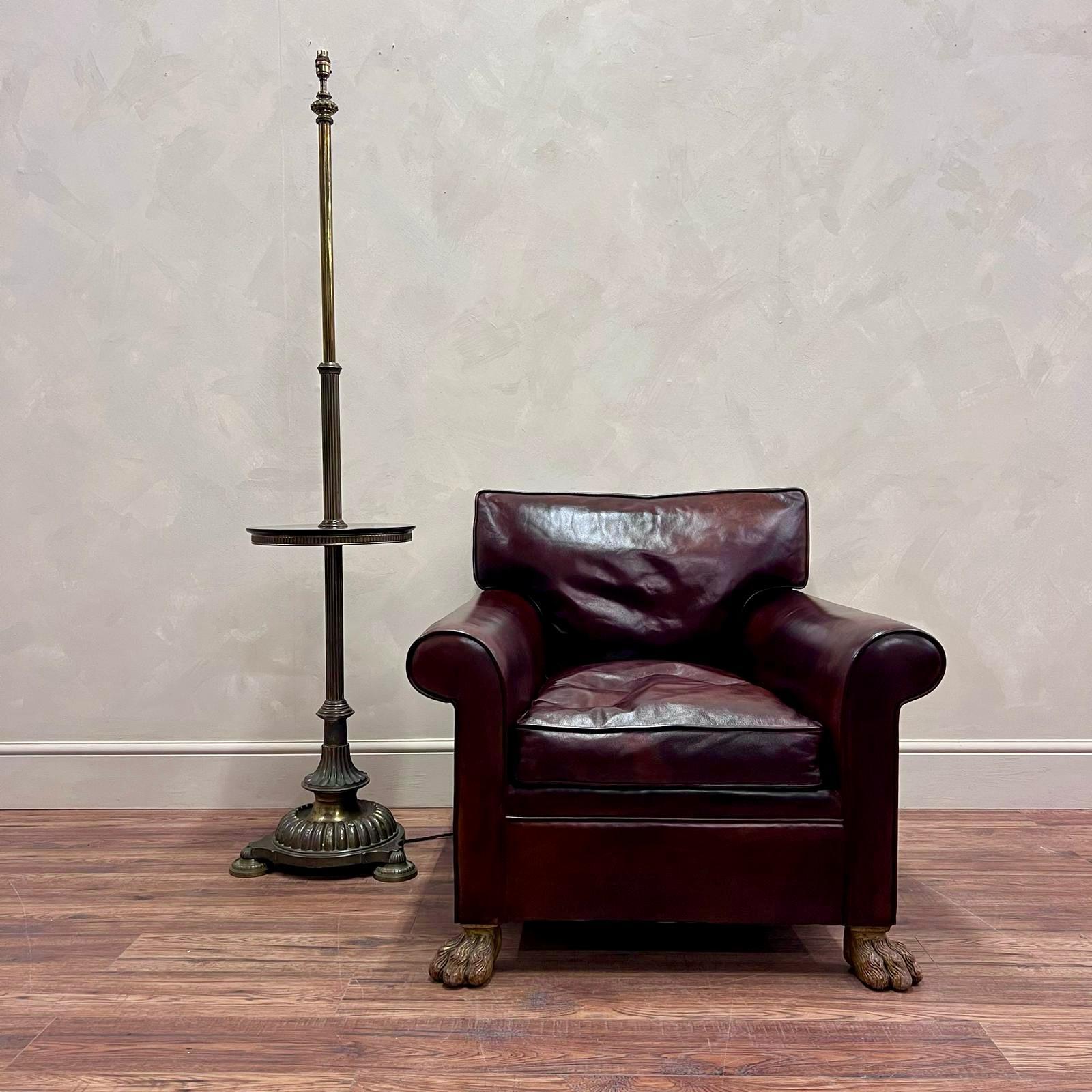 English Victorian Brass Floor Lamp with Mahogany Table 19th Century  For Sale 5