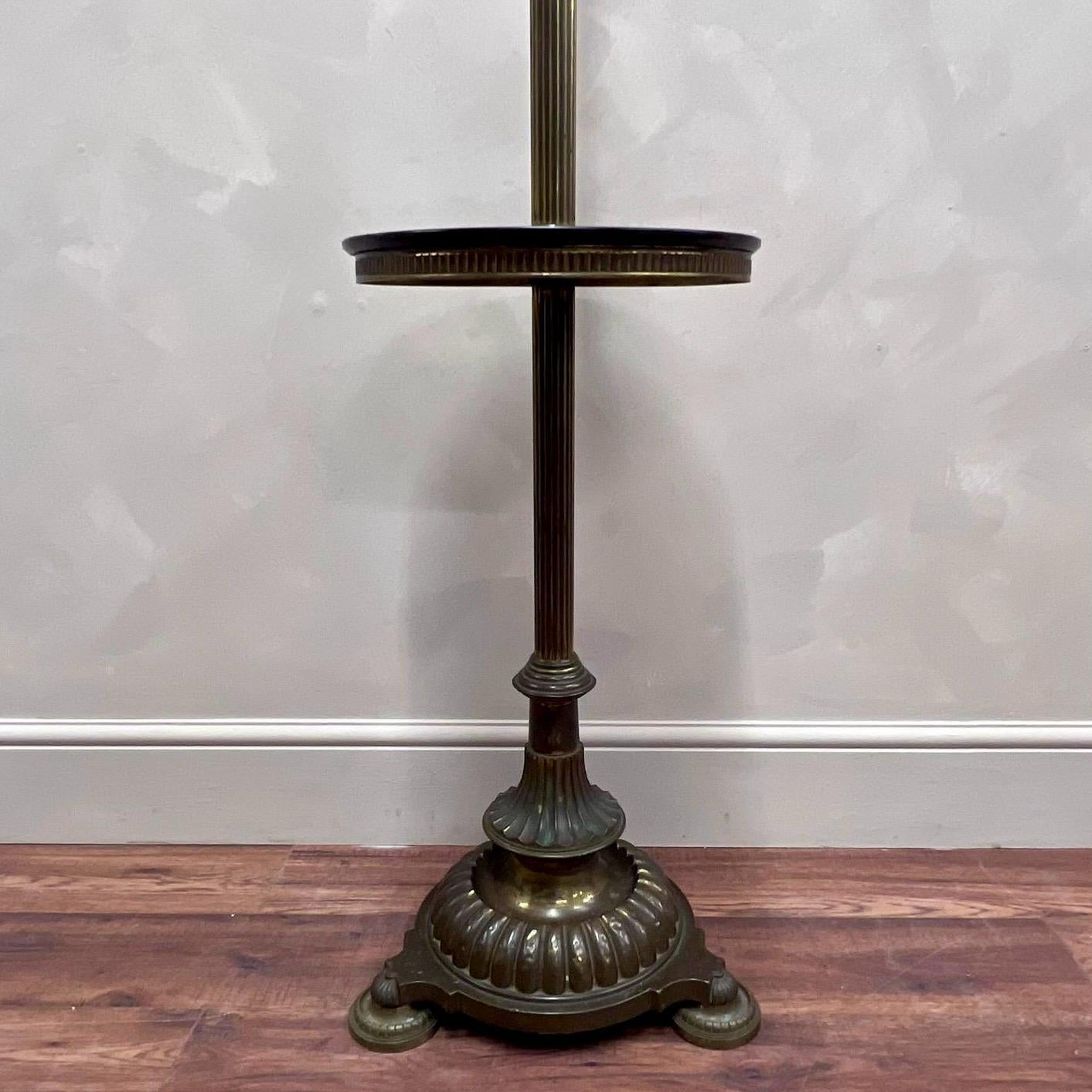 British English Victorian Brass Floor Lamp with Mahogany Table 19th Century  For Sale