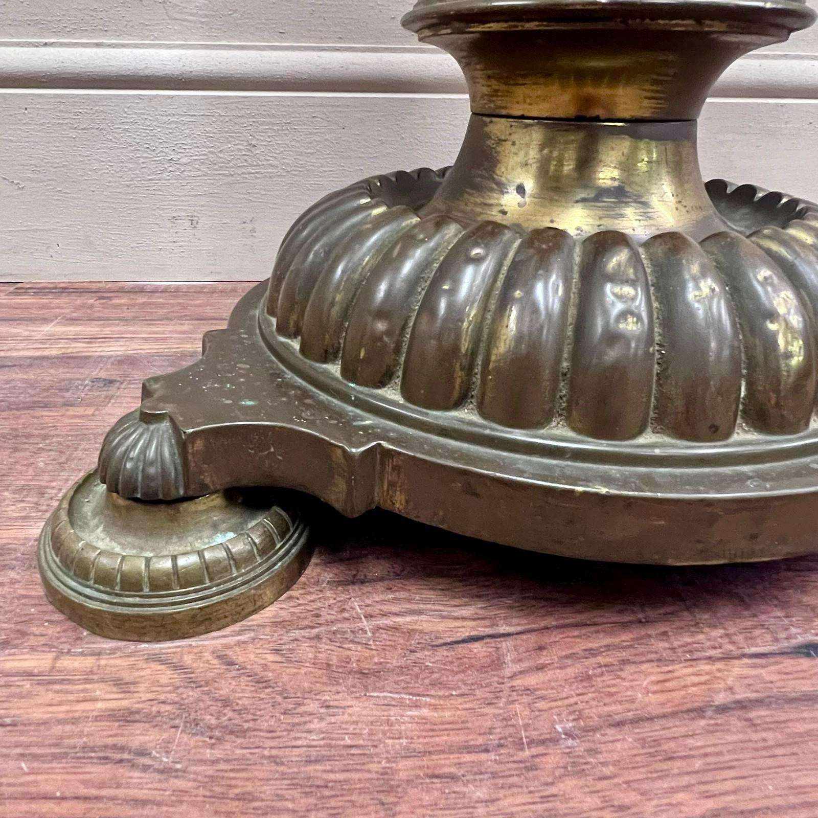 English Victorian Brass Floor Lamp with Mahogany Table 19th Century  In Good Condition For Sale In Southampton, GB