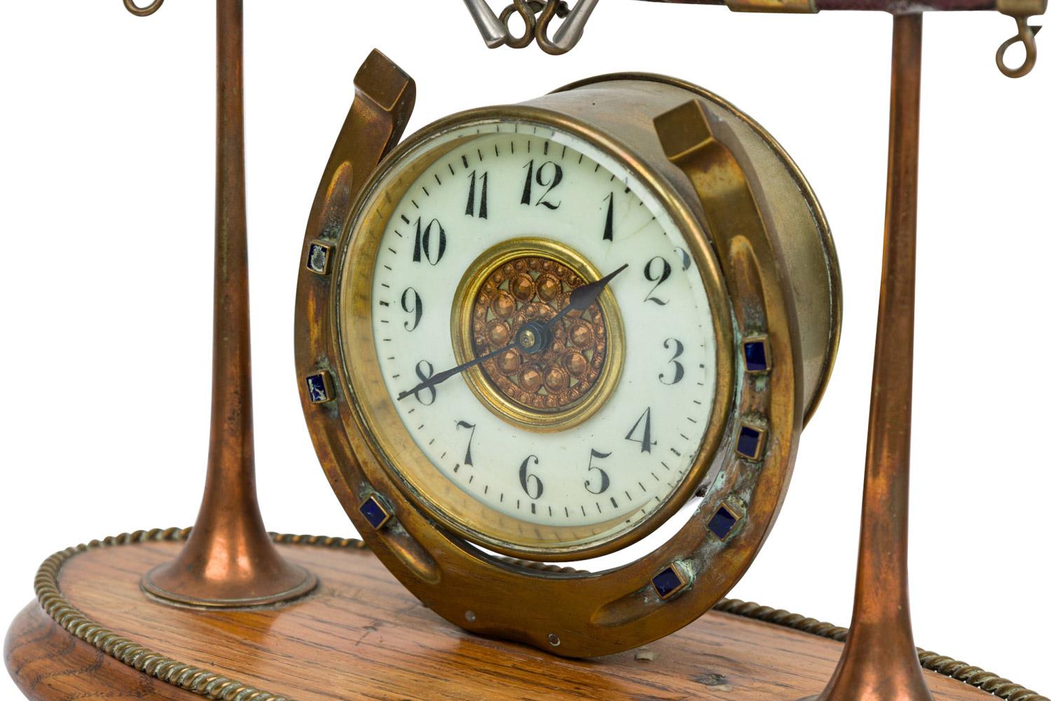 English Victorian Brass Horseshoe Clock For Sale 1