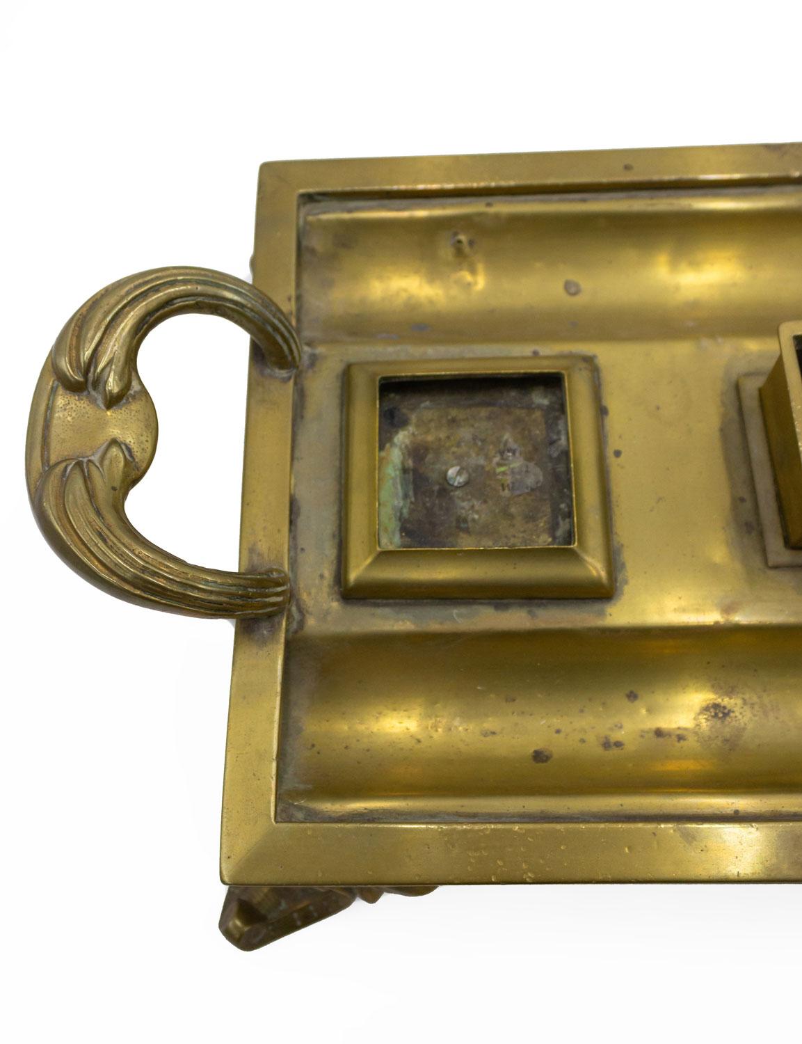 English Victorian Bronze Double Inkwell im Angebot 5