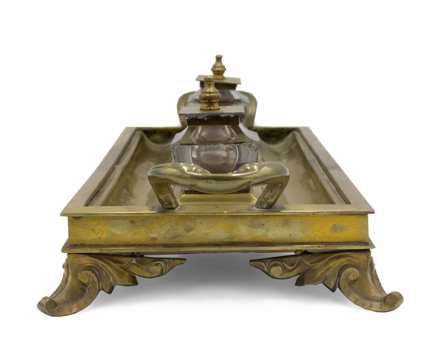 English Victorian Bronze Double Inkwell im Zustand „Gut“ im Angebot in Queens, NY