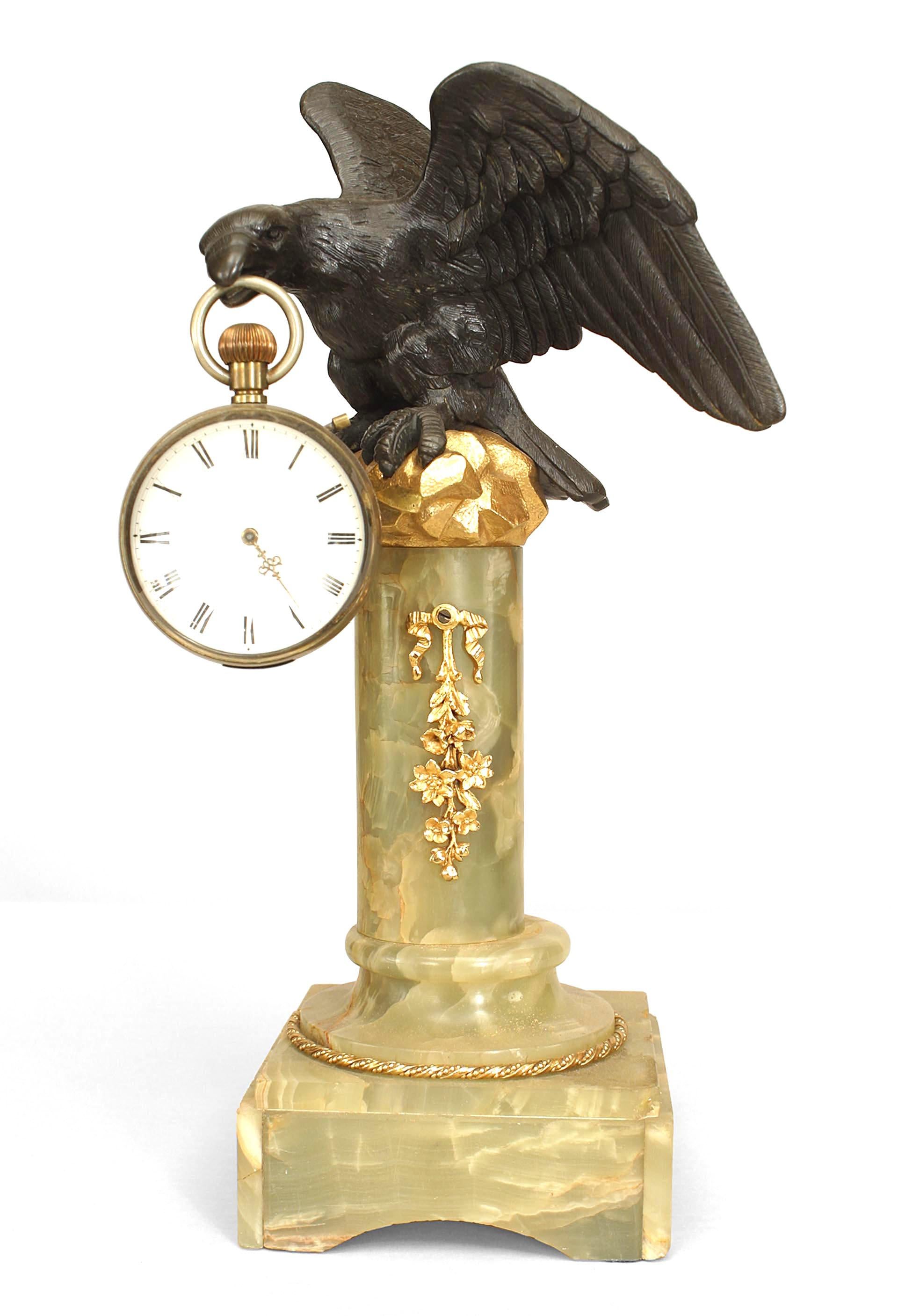 English Victorian Bronze Eagle Desk Clock In Good Condition In New York, NY