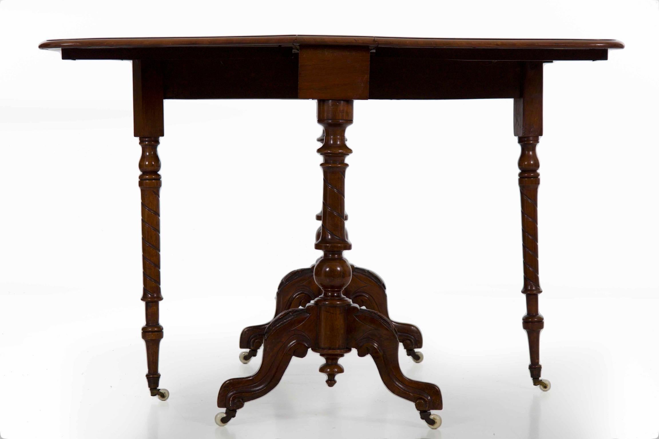 English Victorian Burl Walnut Sunderland Antique Drop-Leaf Table, 19th Century In Good Condition In Shippensburg, PA