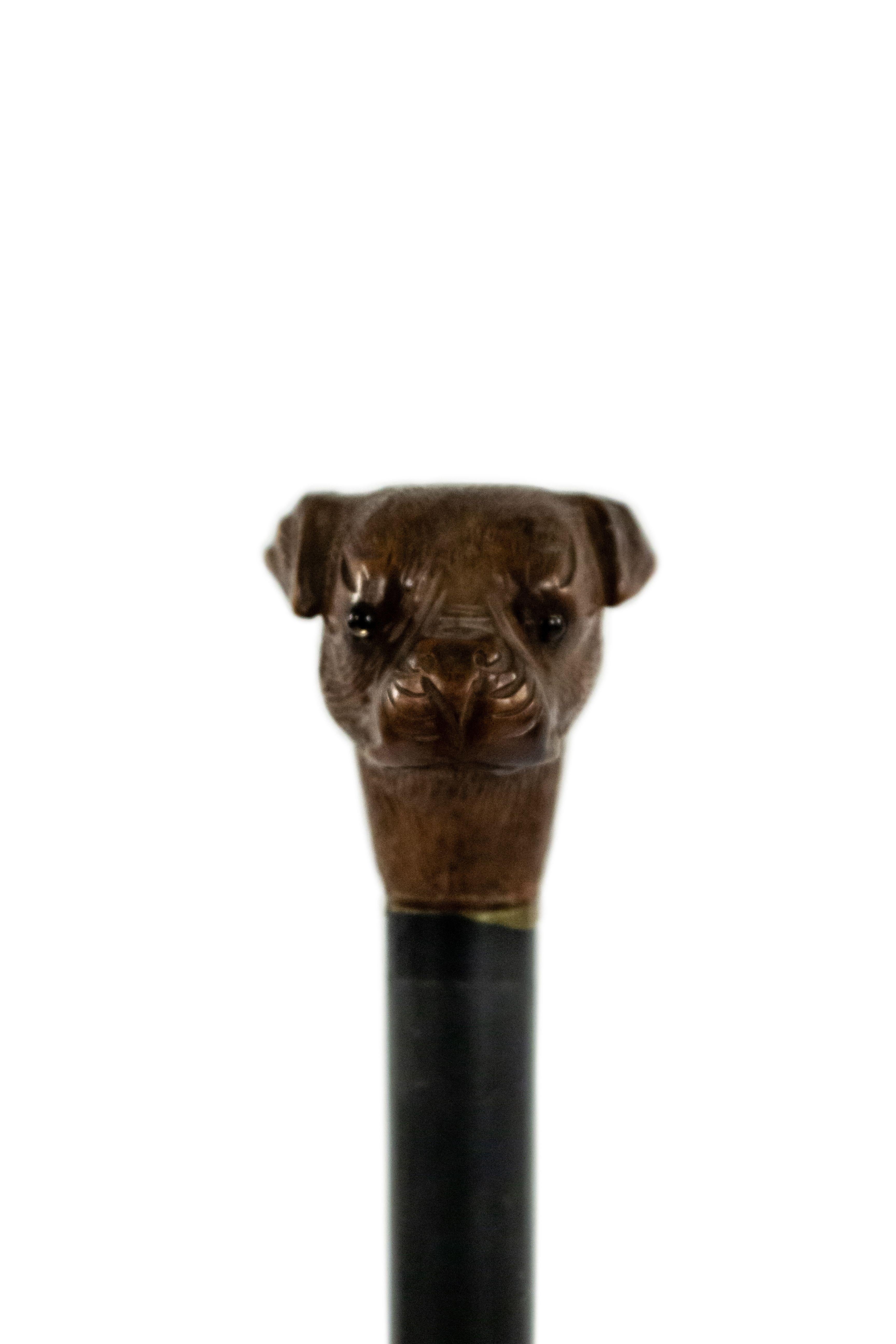 English Victorian Carved Bull Dog Cane with Glass Eyes In Good Condition For Sale In New York, NY