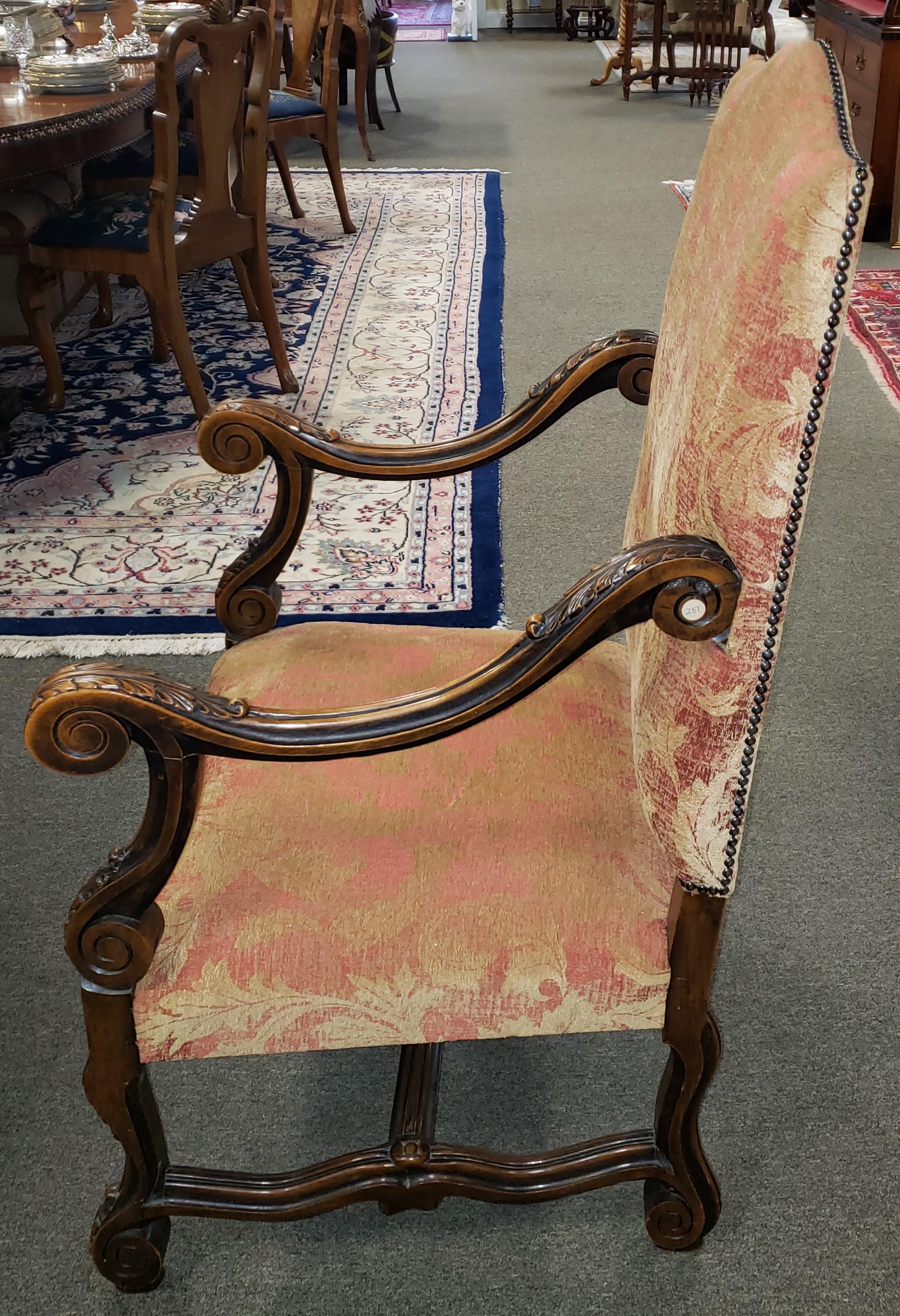 English Victorian Carved Walnut Armchair For Sale 1