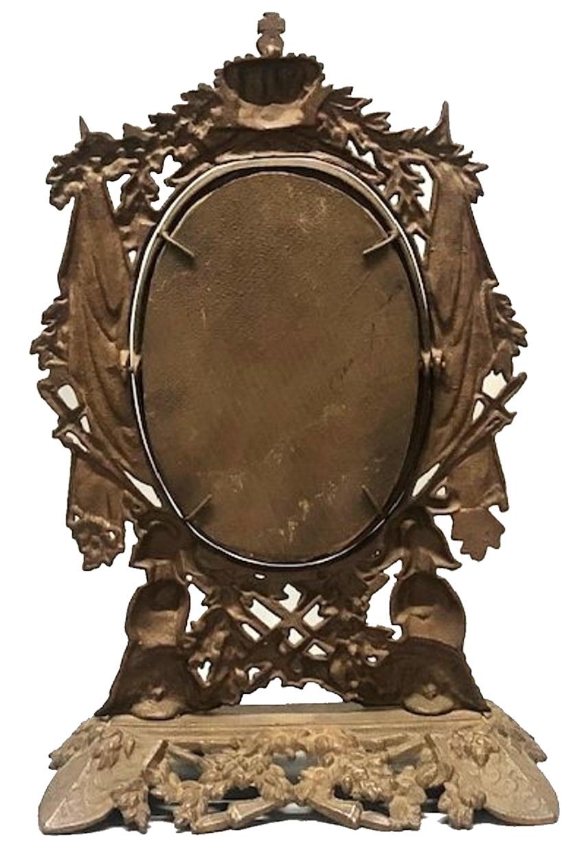 Miroir de table pour homme en fonte et en fer peint à froid, vers 1840 en vente 4