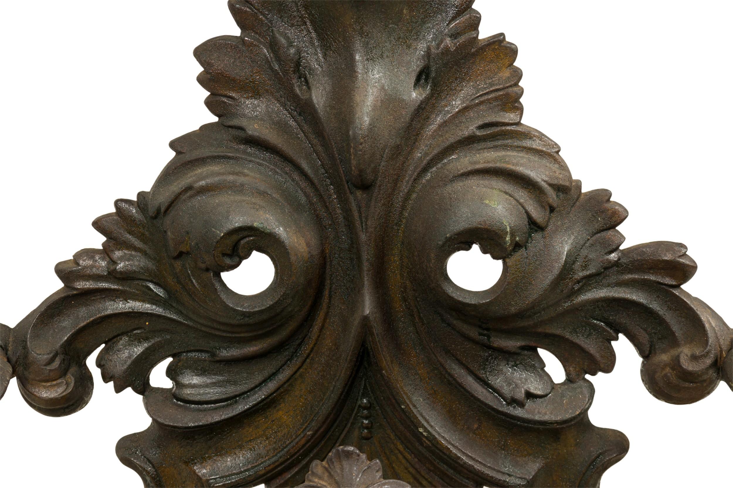 English Victorian Cast Iron Hatrack/Umbrella Stand en vente 2