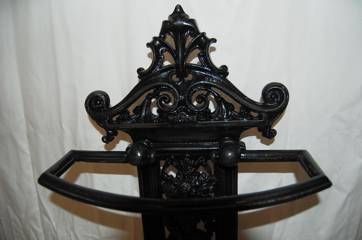 English Victorian Cast Iron Umbrella or Stick Stand Registry Dated 1862 In Good Condition For Sale In Wells, ME