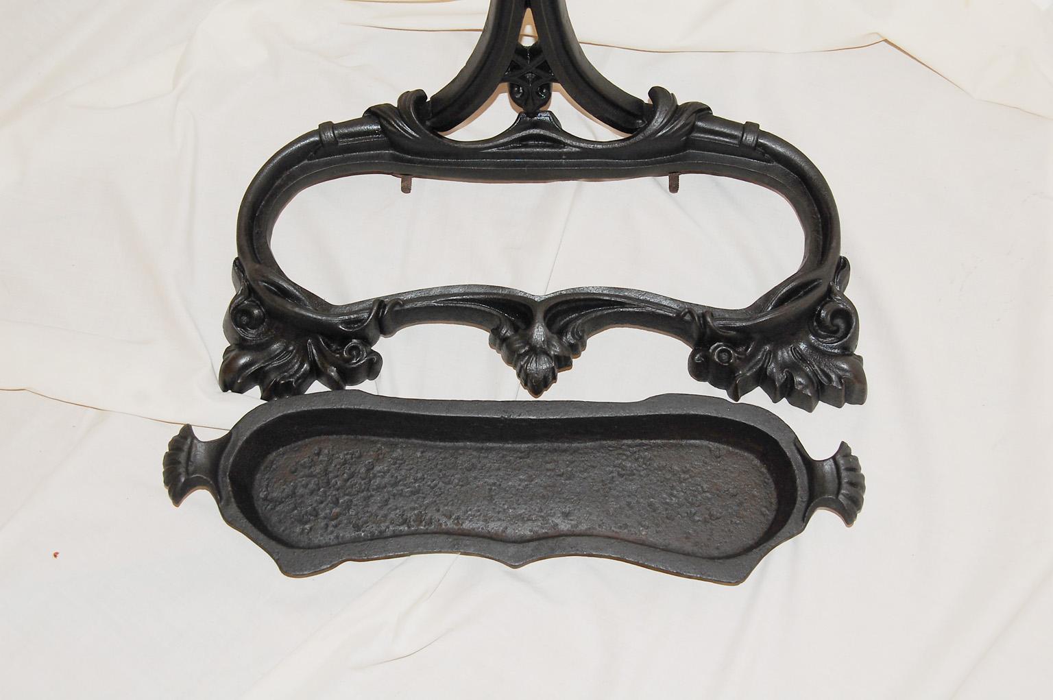English Victorian Cast Iron Umbrella Stand, Walking Stick or Cane Stand In Good Condition For Sale In Wells, ME