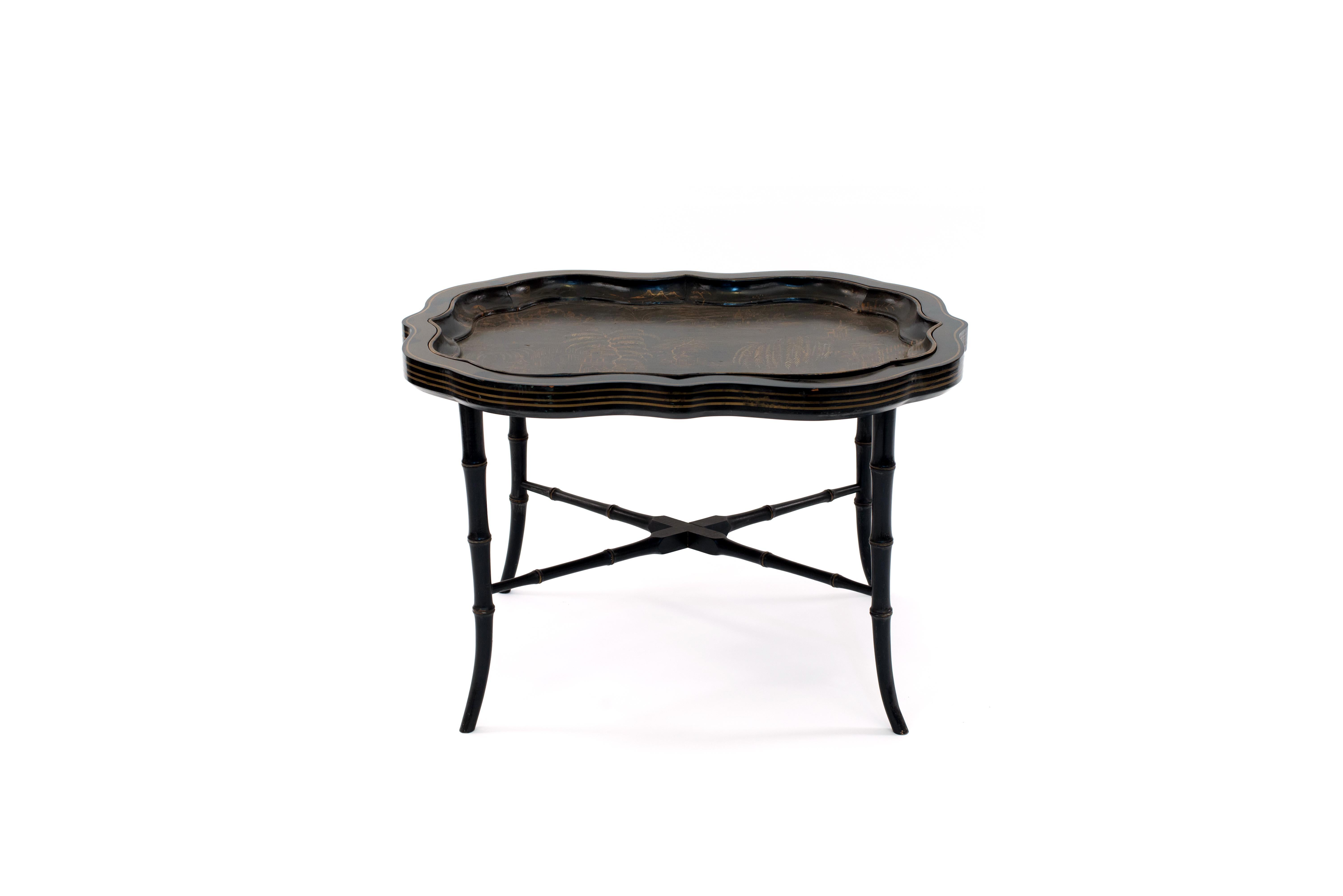 English Victorian Chinoiserie Tray Top Table In Good Condition In New York, NY