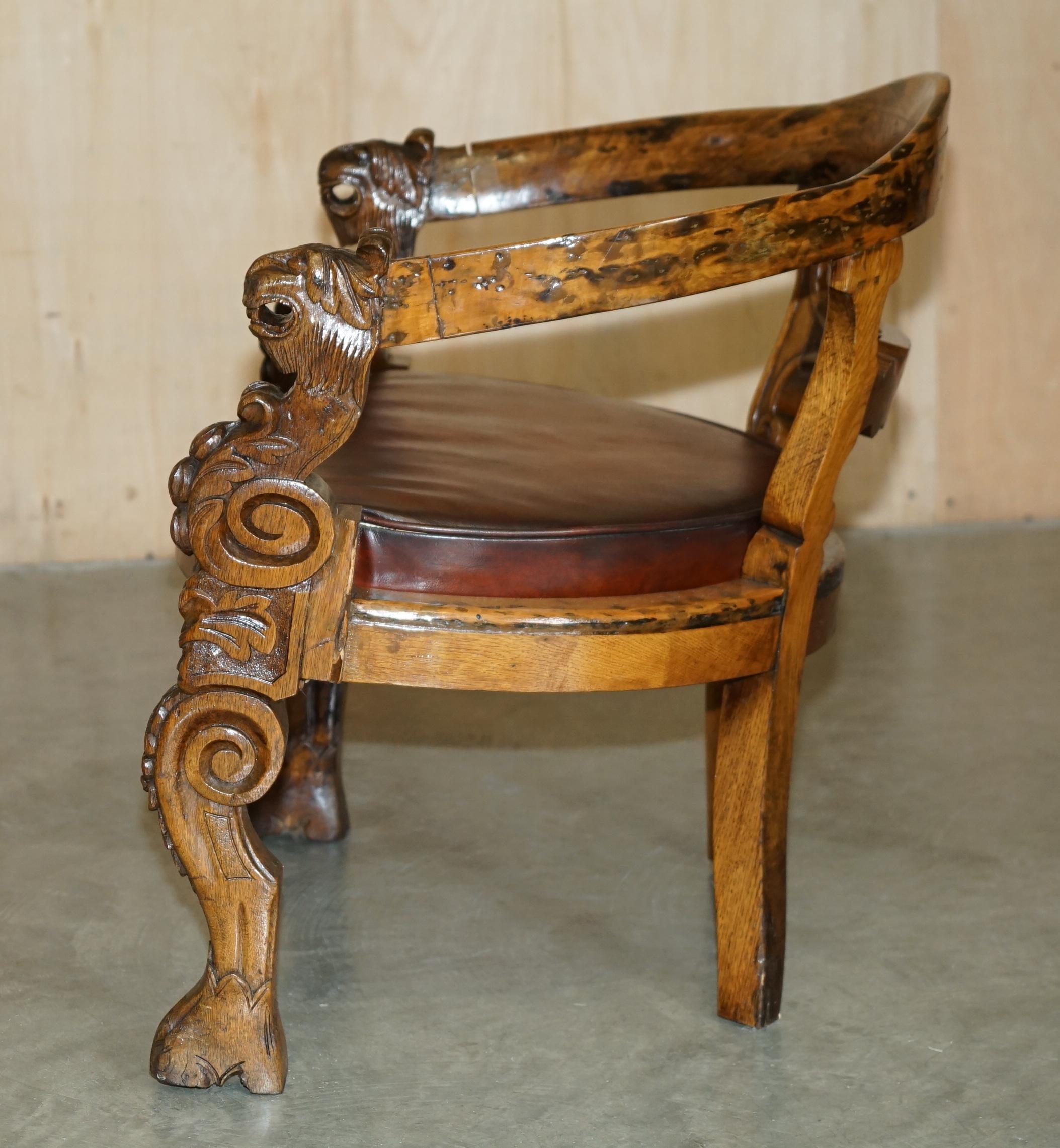 ENGLISH ViCTORIAN CIRCA 1840-1860 HAND CARVED LIONS HEAD BROWN LEATHER ARMCHAIR For Sale 10