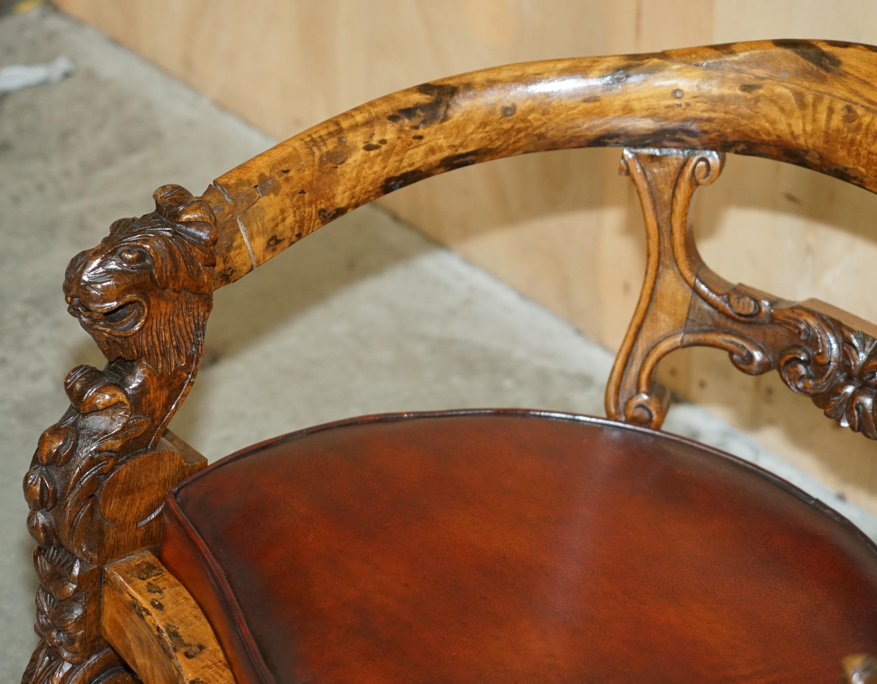 Mid-19th Century ENGLISH ViCTORIAN CIRCA 1840-1860 HAND CARVED LIONS HEAD BROWN LEATHER ARMCHAIR For Sale
